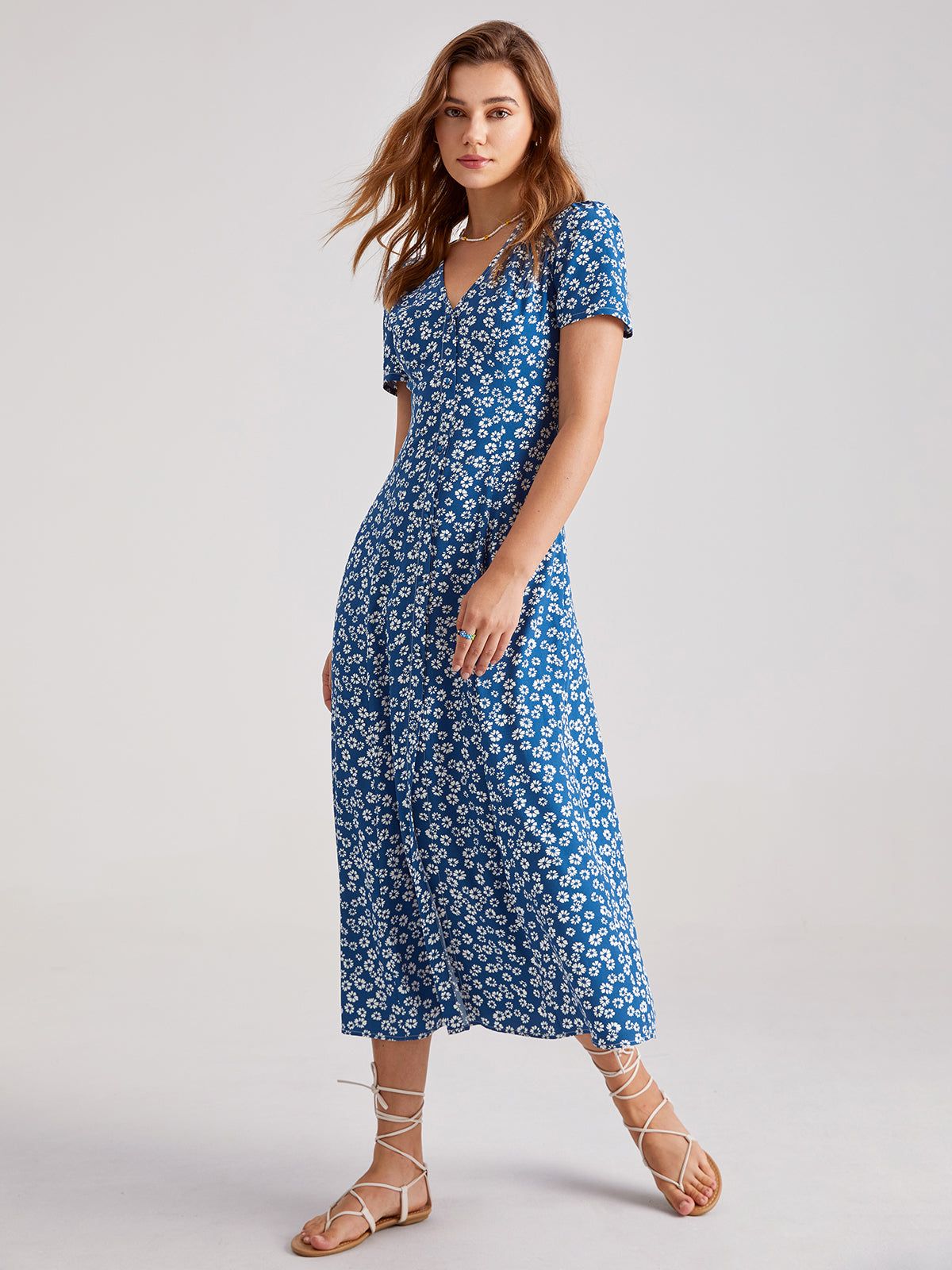 Sweetheart V-Neck Daisy Midi Dress sold by COMMENSE product image thumbnail 2