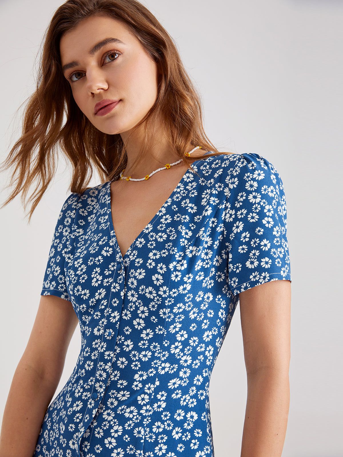 Sweetheart V-Neck Daisy Midi Dress sold by COMMENSE product image thumbnail 4