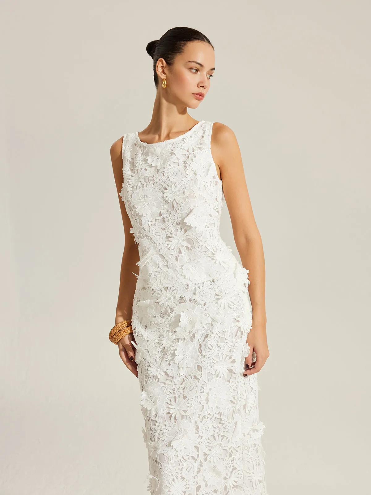 Floral Embroidered Sleeveless Lace Top sold by COMMENSE product image thumbnail 4