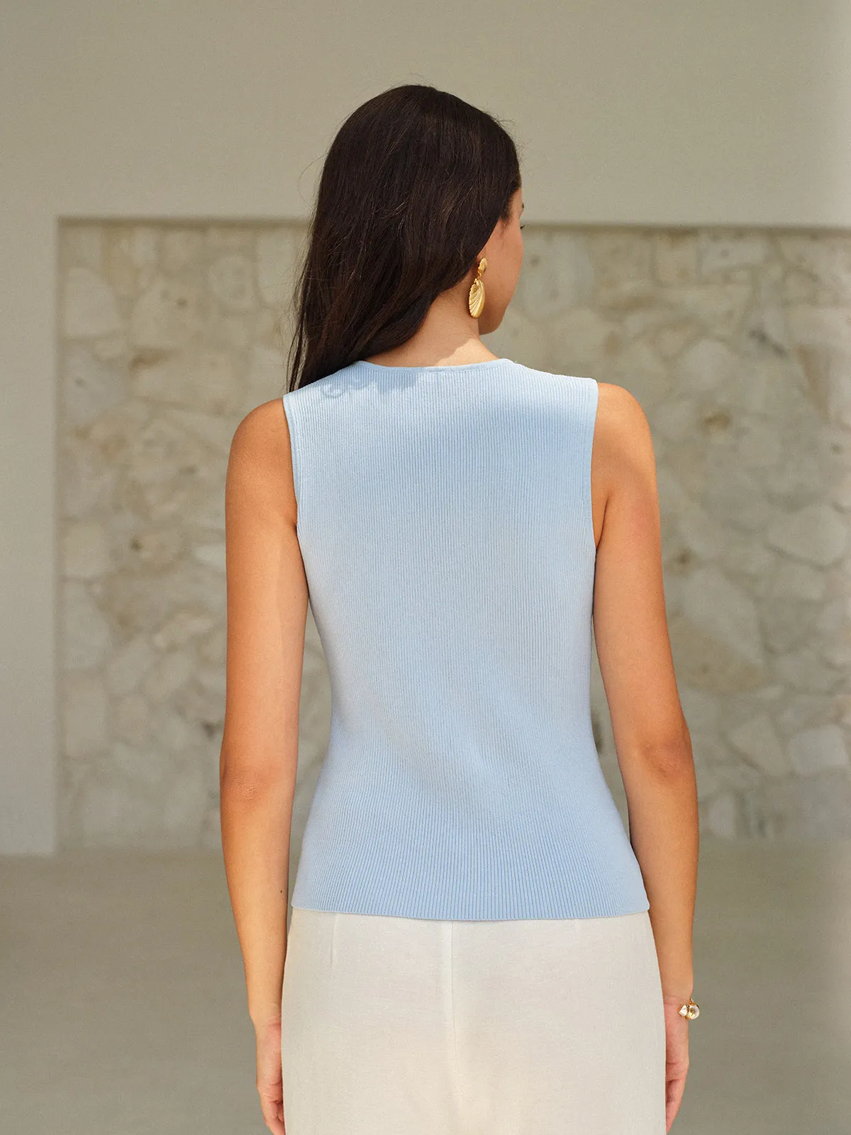 Sleeveless V-Neck Top With Gold Buttons sold by COMMENSE product image thumbnail 5