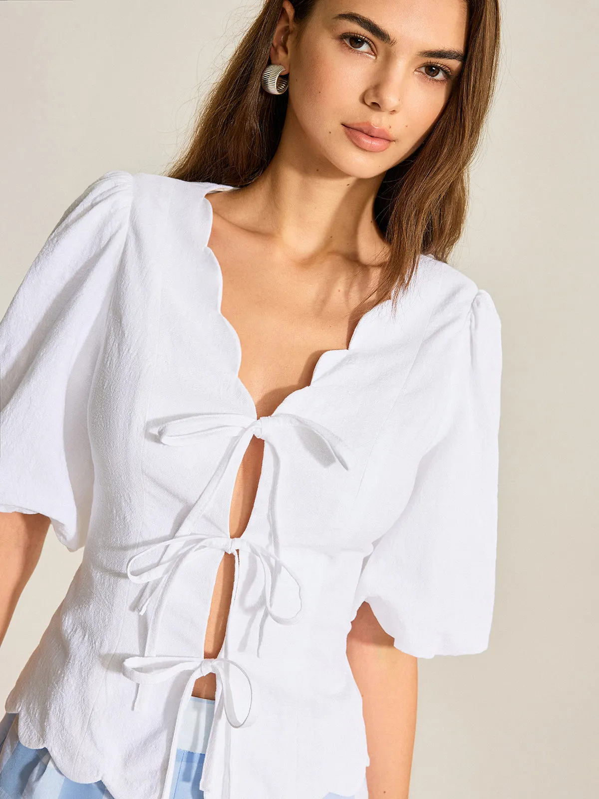 Cotton & Linen Scallop Trim Puff Sleeve Top sold by COMMENSE product image thumbnail 2