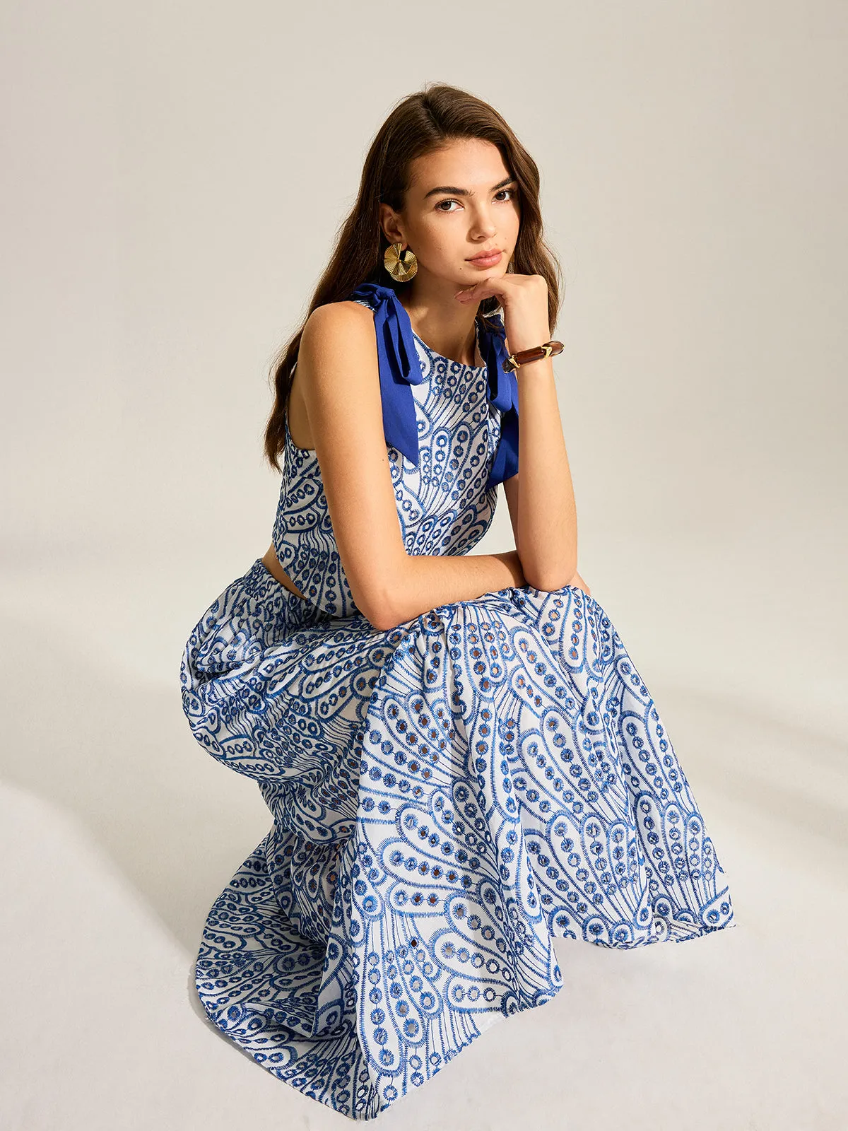 Sleeveless Contrast-Trim Top And Elastic-Waist Maxi Skirt Set sold by COMMENSE product image thumbnail 3