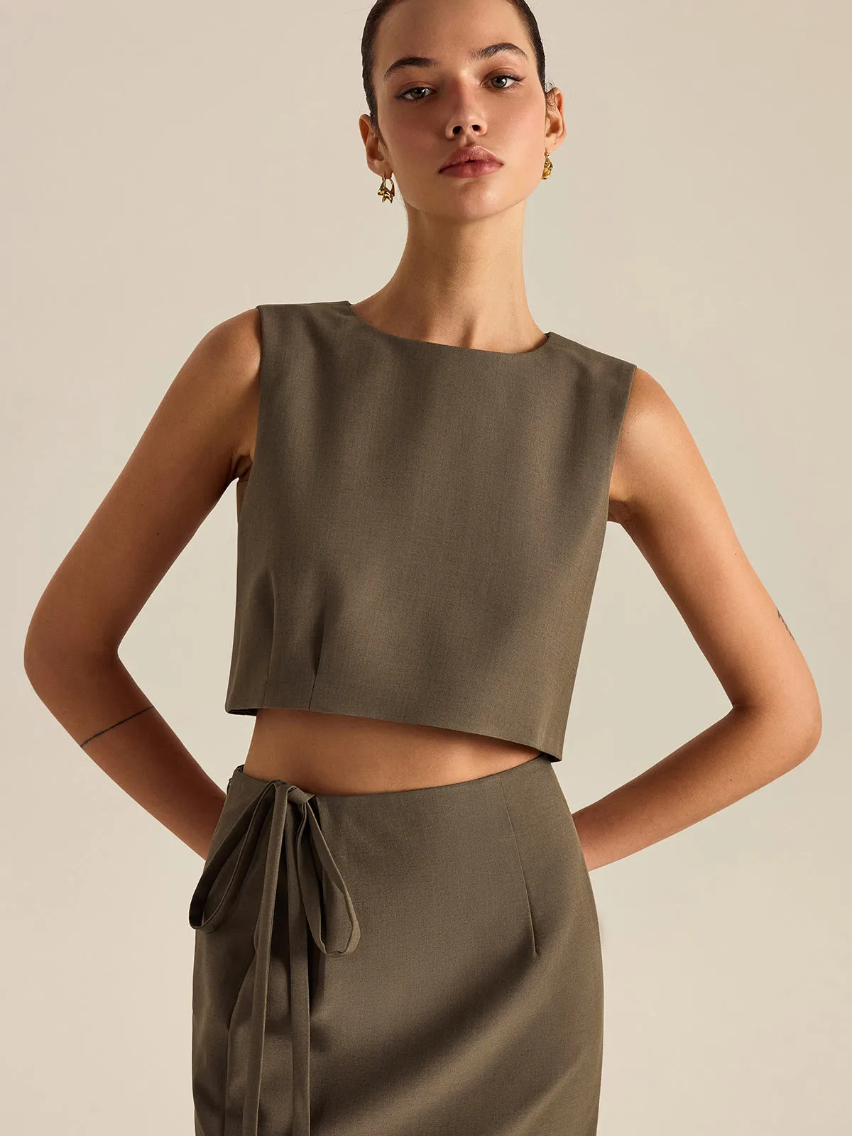 Sleeveless Round-Neck Crop Top sold by COMMENSE product image thumbnail 4