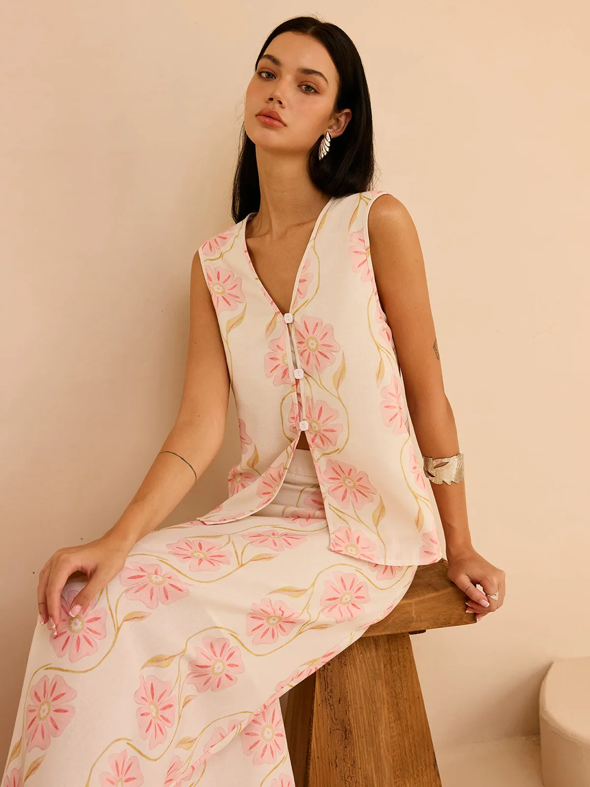 Floral Print Sleeveless Vest sold by COMMENSE