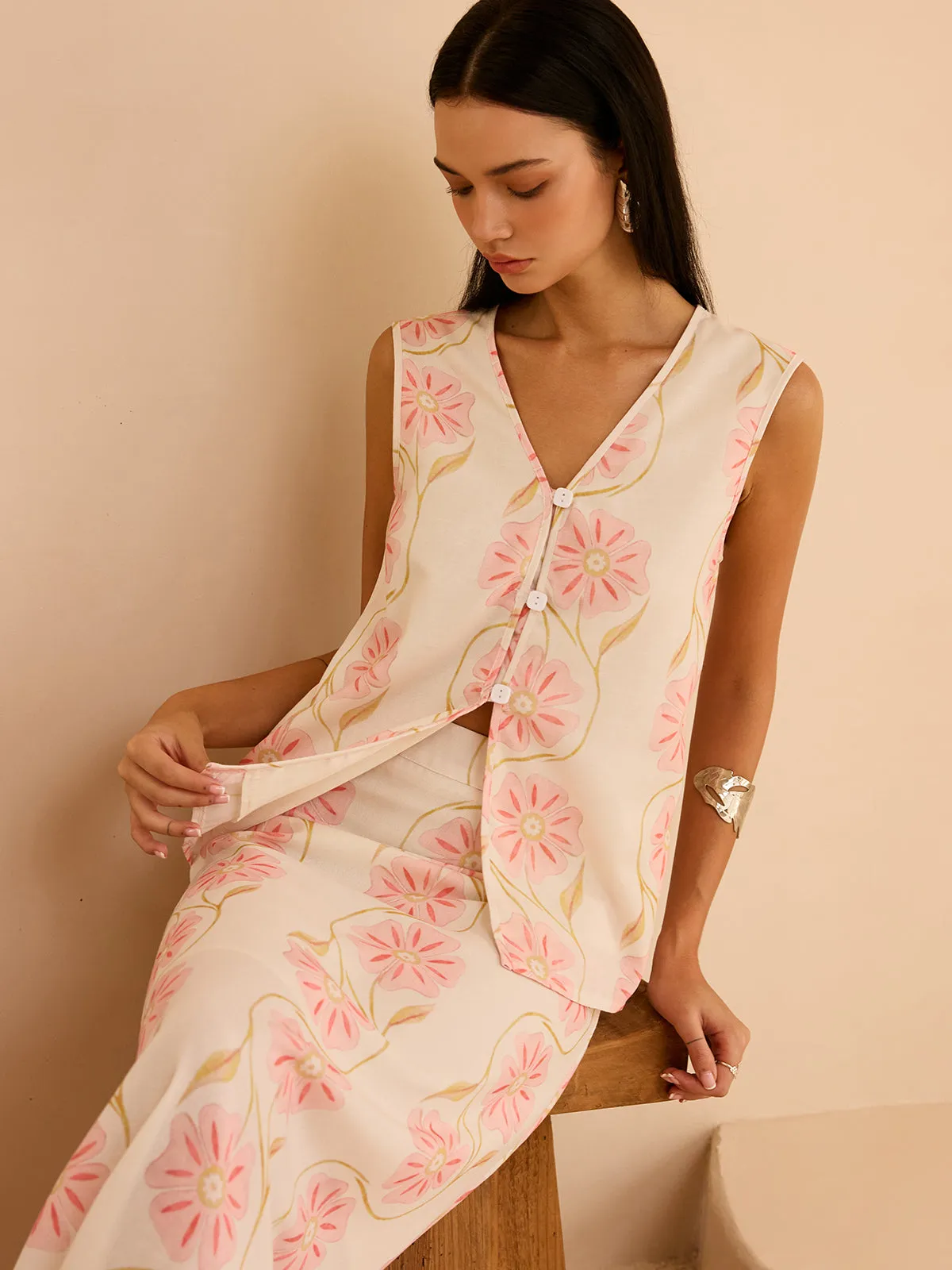 Floral Print Sleeveless Vest sold by COMMENSE product image thumbnail 4