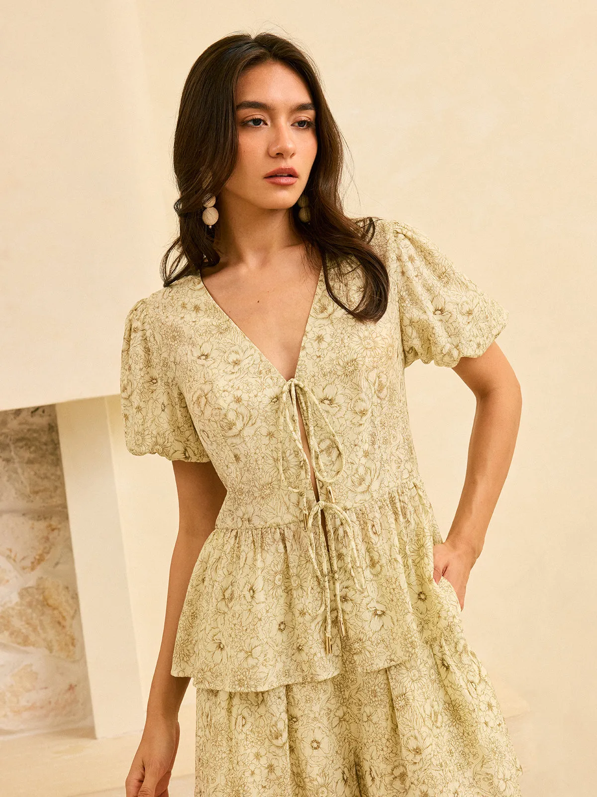 Floral Print Puff Sleeve Peplum Tie-Front Blouse sold by COMMENSE product image thumbnail 4