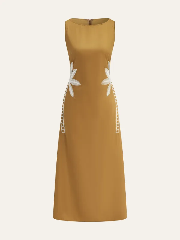 Side-Embroidered Sleeveless Dress made by COMMENSE