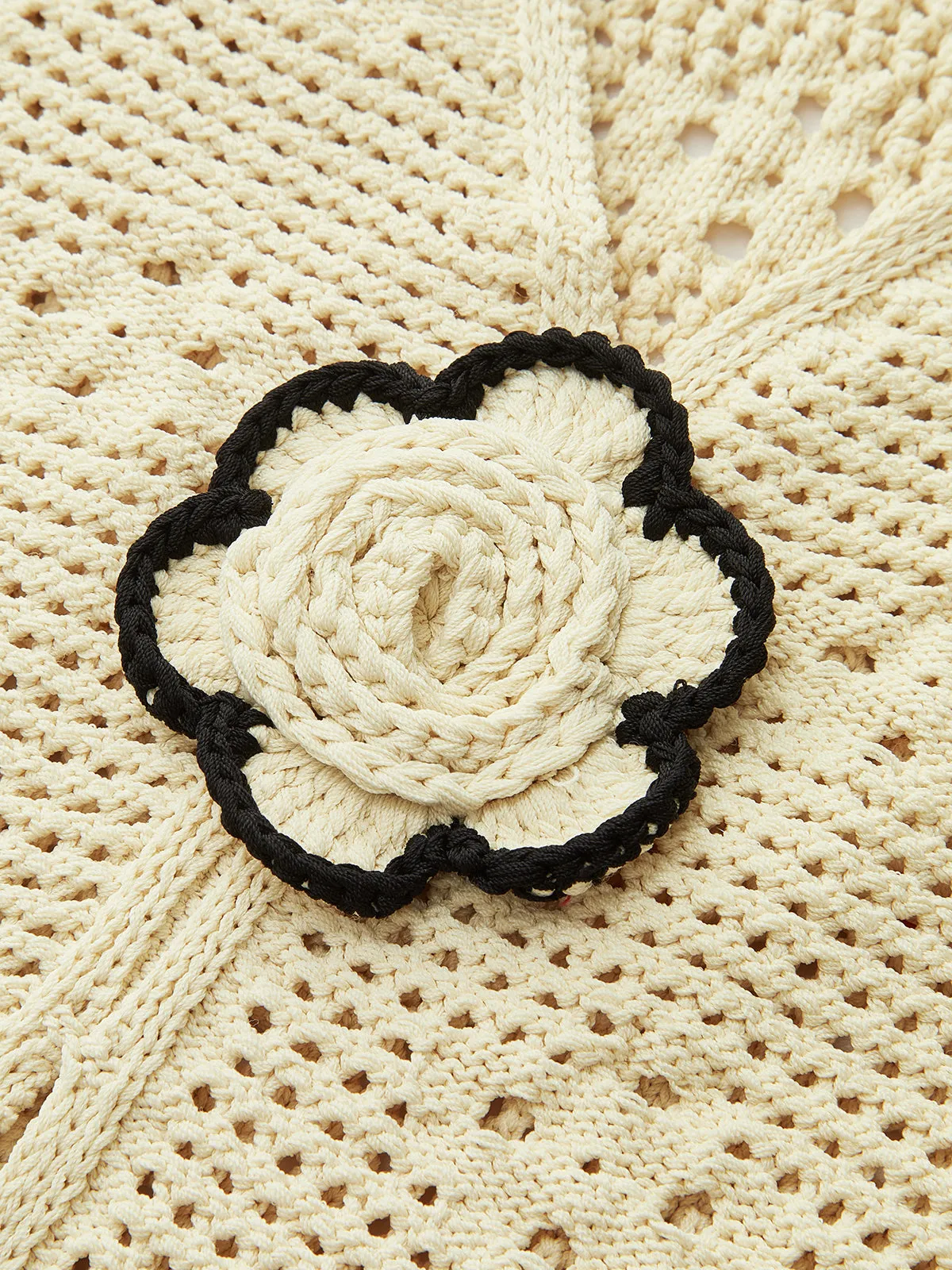 Crochet Knit Vest with Floral Detail sold by COMMENSE product image thumbnail 3