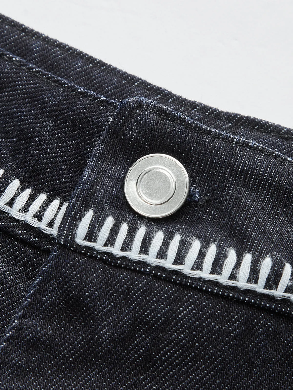 Contrast Trim Denim Shorts sold by COMMENSE product image thumbnail 4