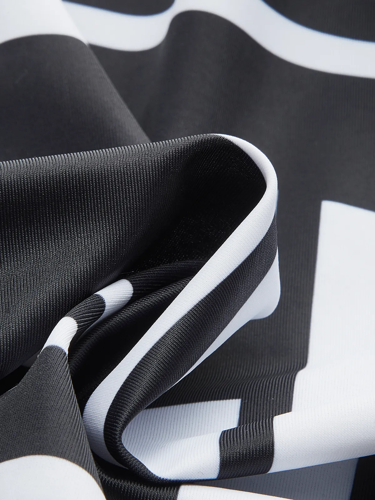 Geometric Print One-Piece Swimsuit sold by COMMENSE product image thumbnail 4