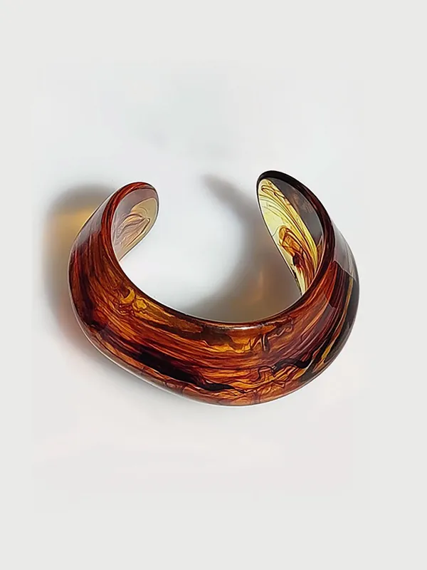 Semicircular Open-Ended Resin Bracelet made by COMMENSE