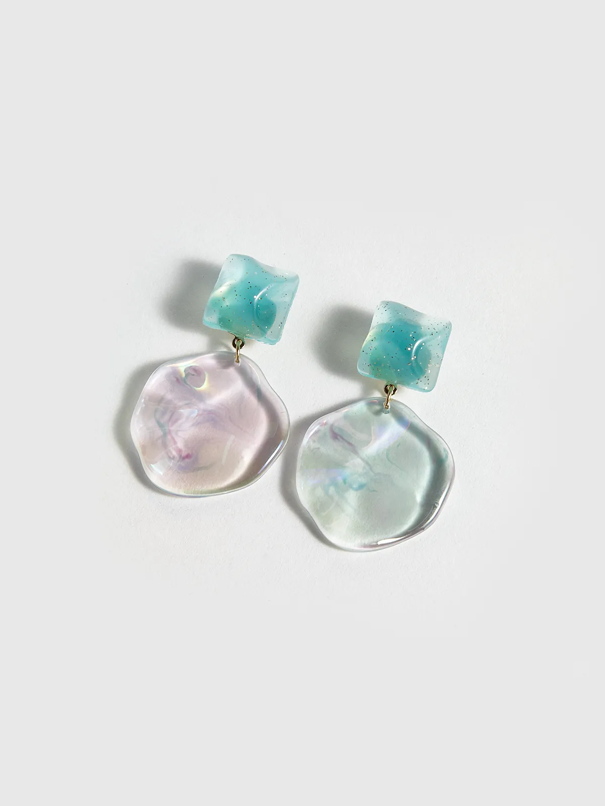 Transparent Geometric Wavy Disc Earrings sold by COMMENSE product image thumbnail 2