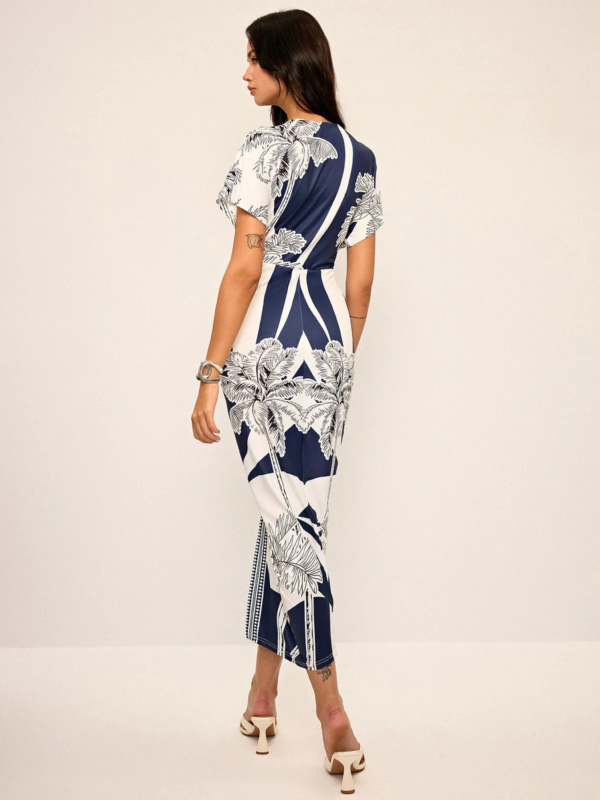 Printed Deep V-Neck Midi Dress Without Belt sold by COMMENSE product image thumbnail 4