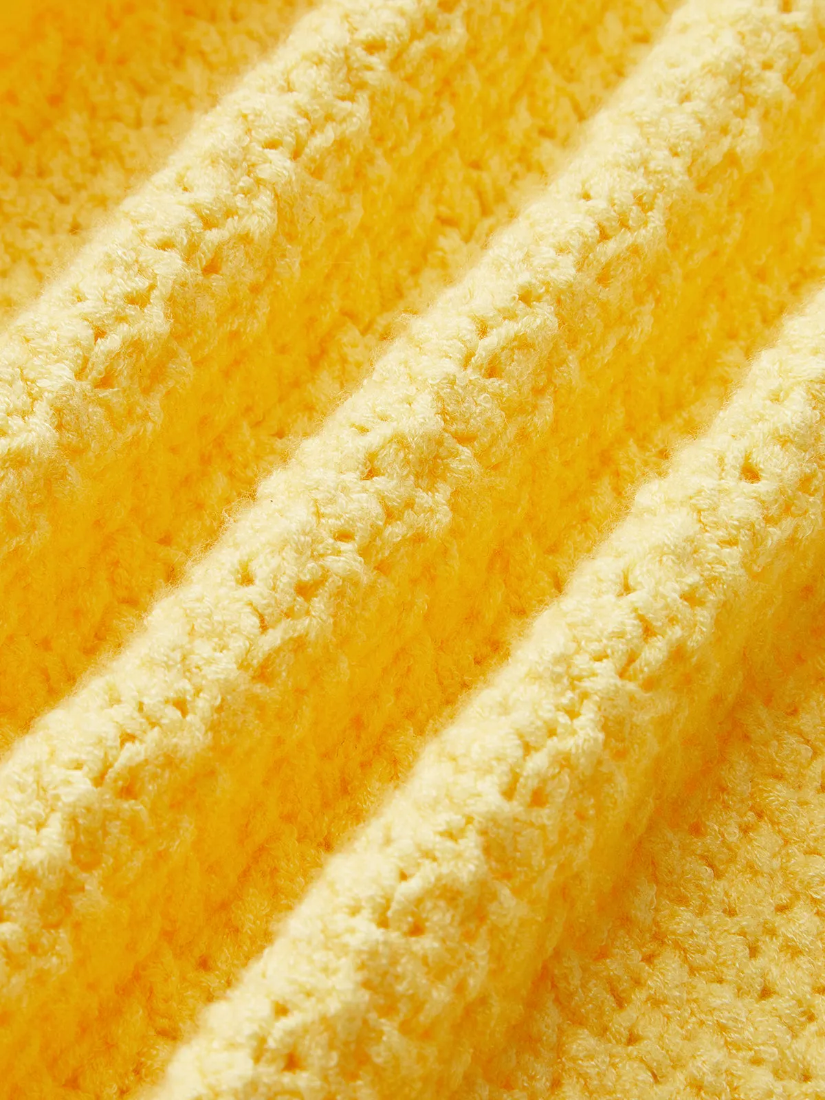 Metal Detail Scallop Trim Knit Vest sold by COMMENSE product image thumbnail 4