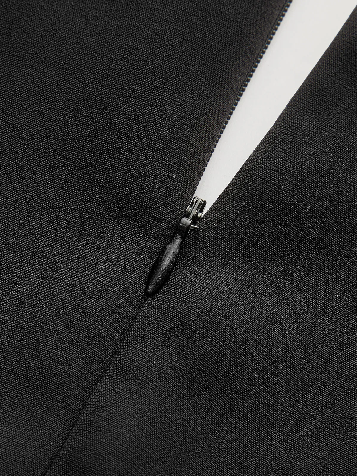 V-Neck Ruffle Hem Contrast Panel Top sold by COMMENSE product image thumbnail 4