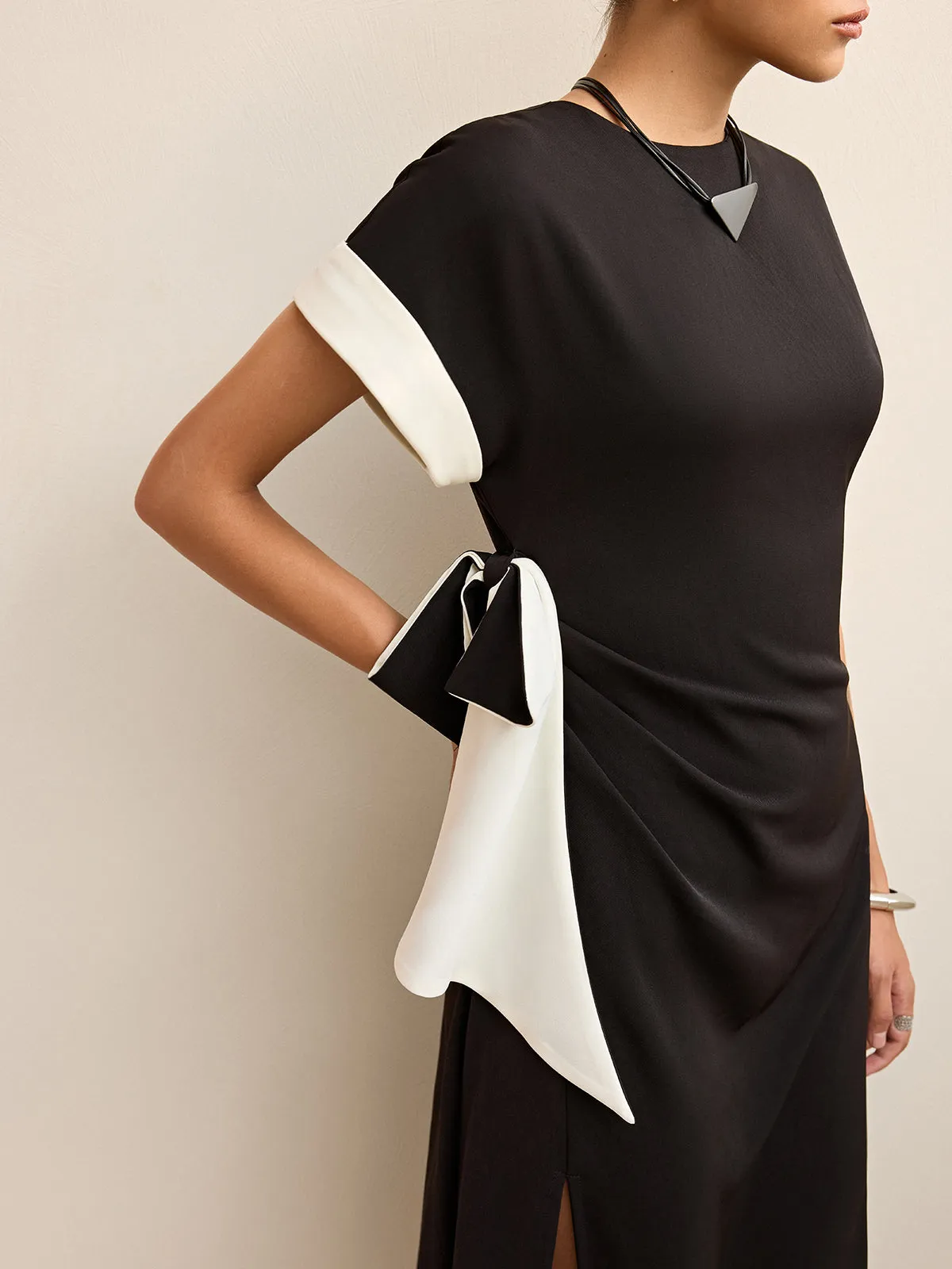 Contrast Trim Bow Slit Midi Dress sold by COMMENSE product image thumbnail 5