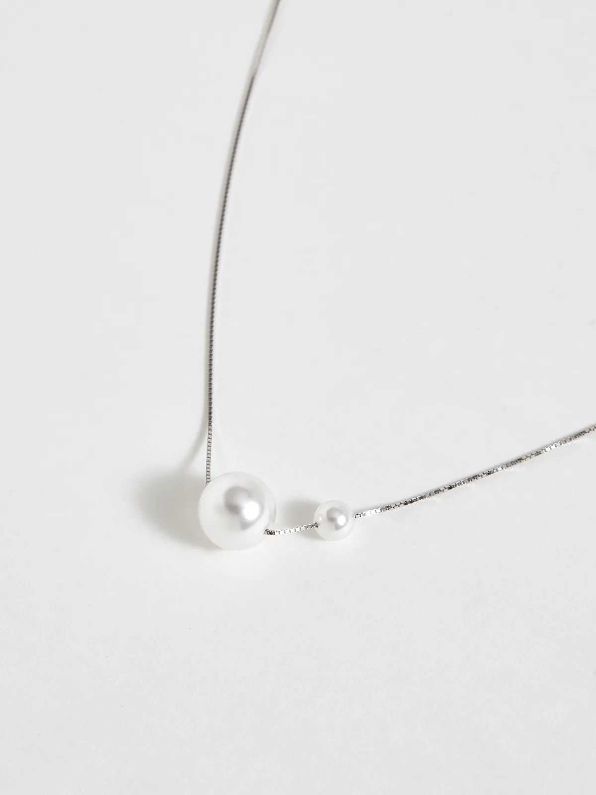 Dual Pearl Pendant Necklace sold by COMMENSE product image thumbnail 3