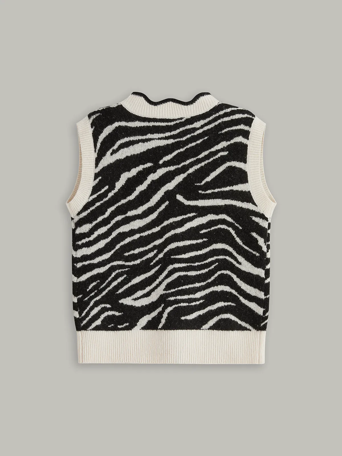 Metal Button Zebra-Striped Knit Vest sold by COMMENSE product image thumbnail 3