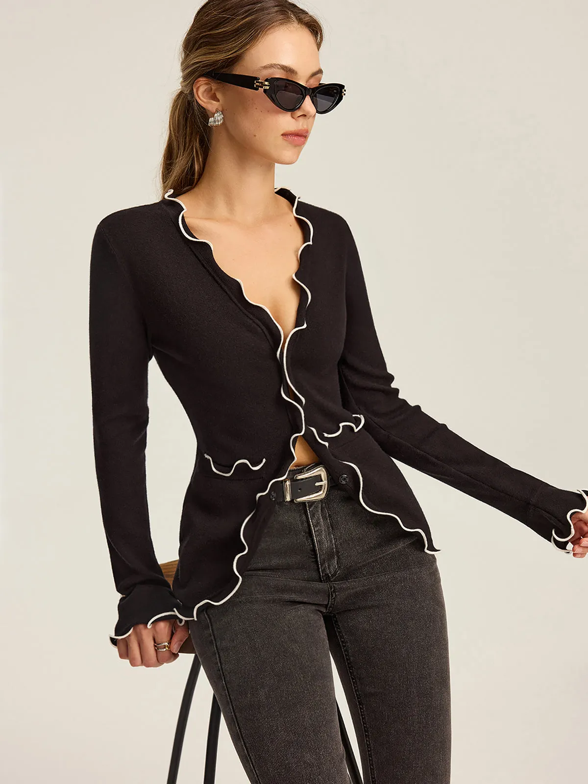 Contrast Scallop Trim Knit Top sold by COMMENSE