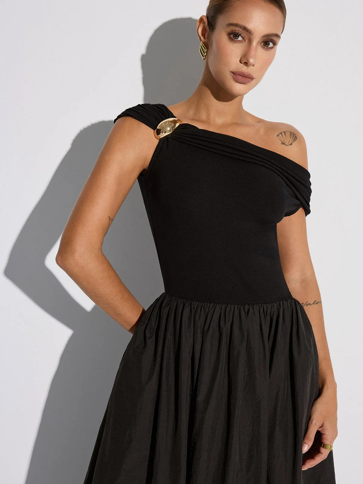 Off-Shoulder Pocket Maxi Dress sold by COMMENSE product image thumbnail 2