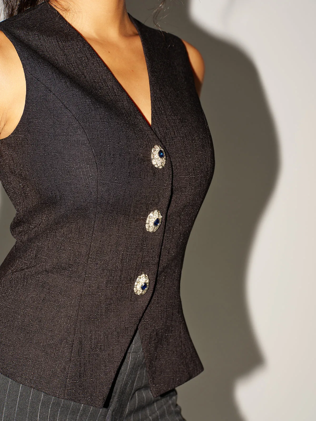 Tweed V-Neck Buttoned Fitted Vest sold by COMMENSE product image thumbnail 5
