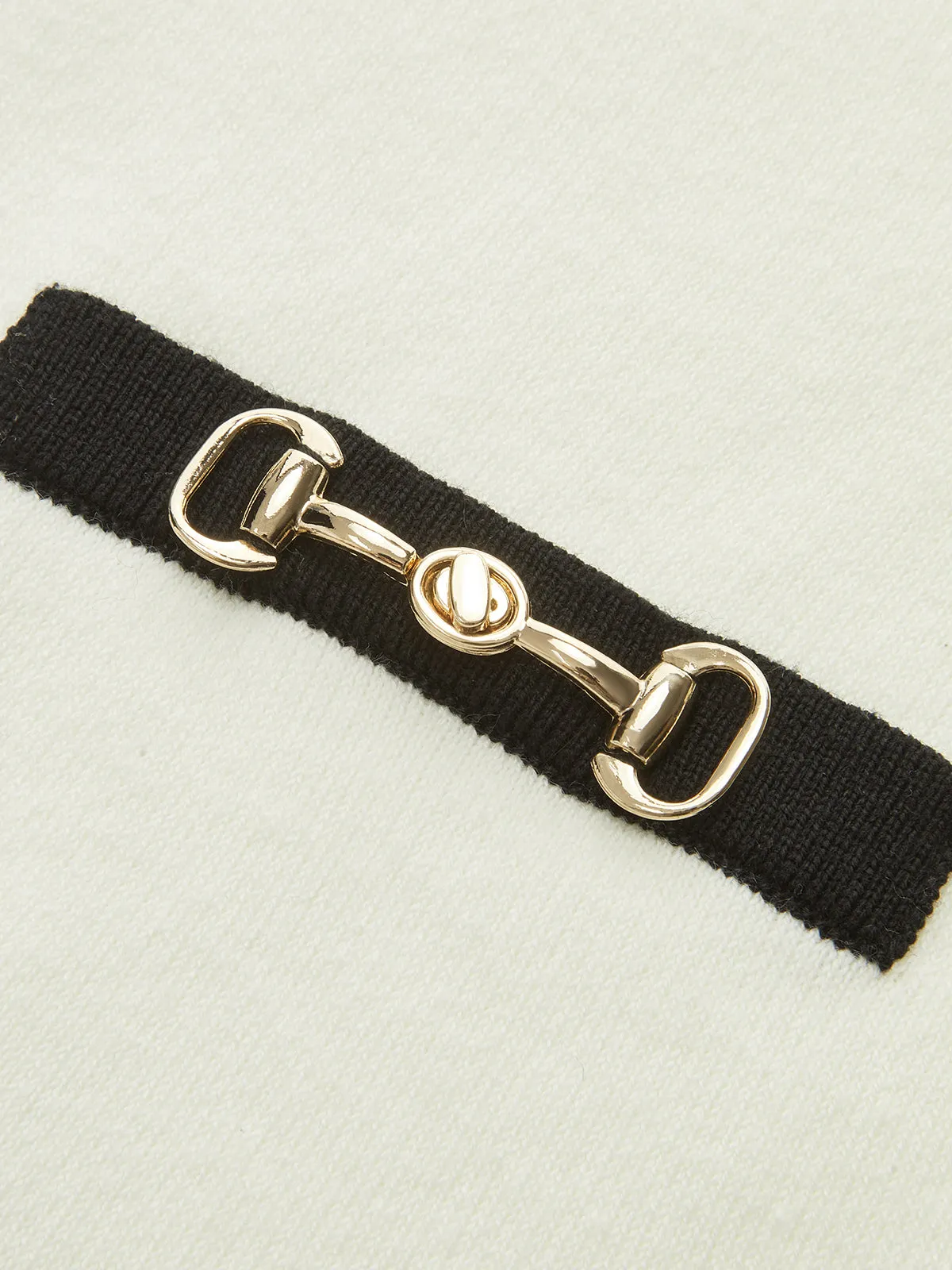 Contrast Scallop Trim Knit Cardigan sold by COMMENSE product image thumbnail 3