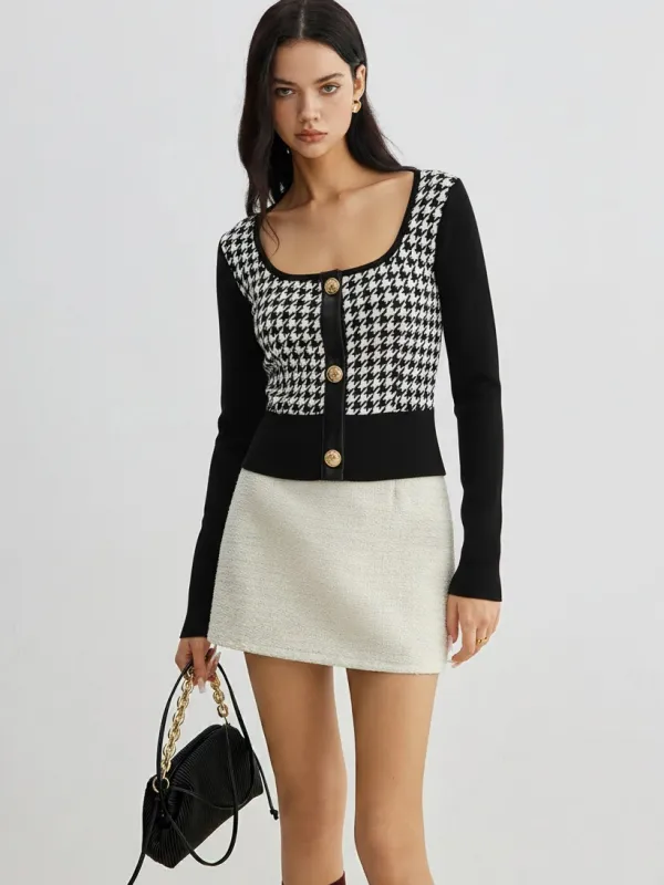 Houndstooth Paneled Cropped Knit Blouse sold by COMMENSE
