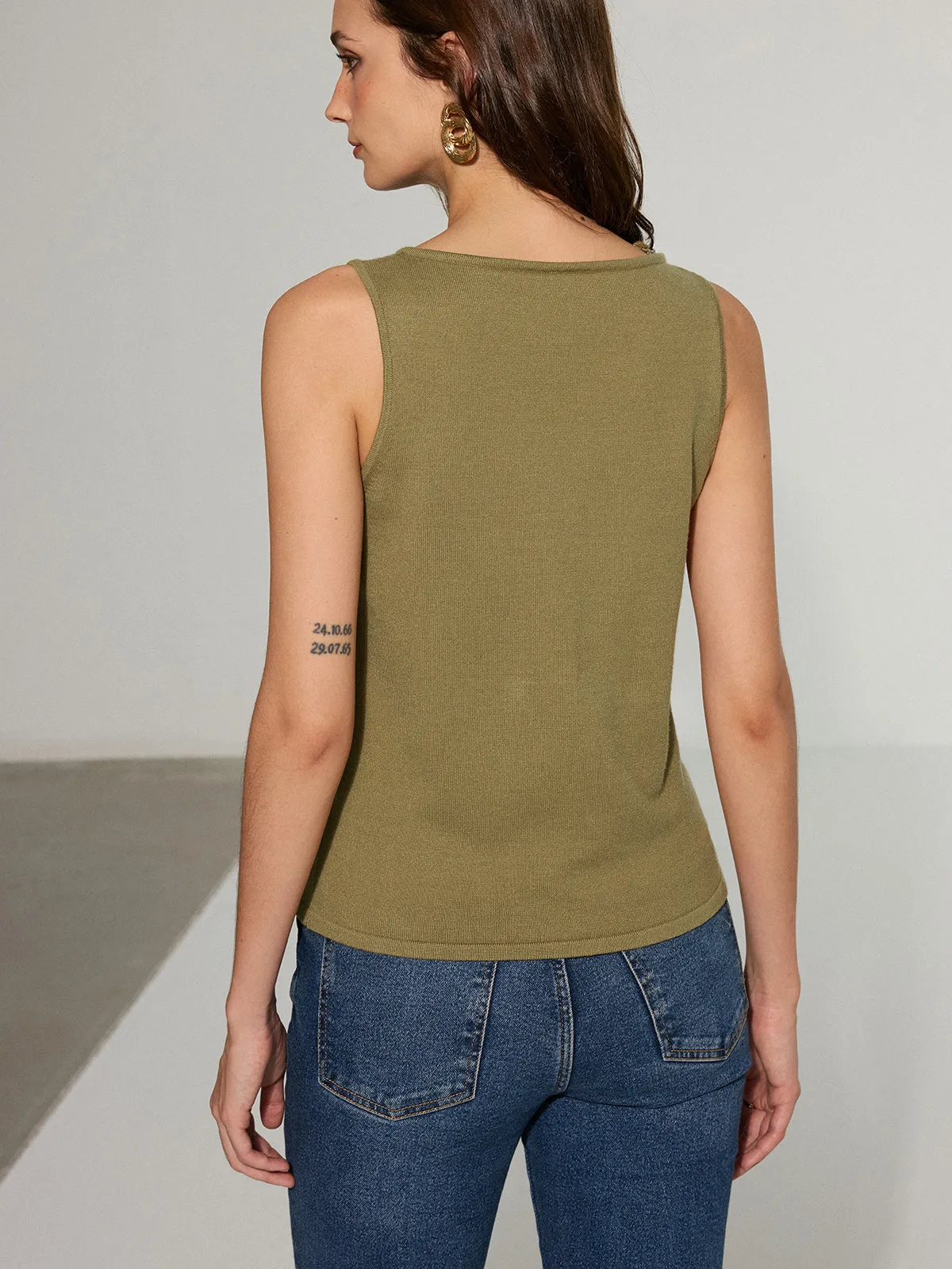 Asymmetric Zipper Sleeveless Top sold by COMMENSE product image thumbnail 5