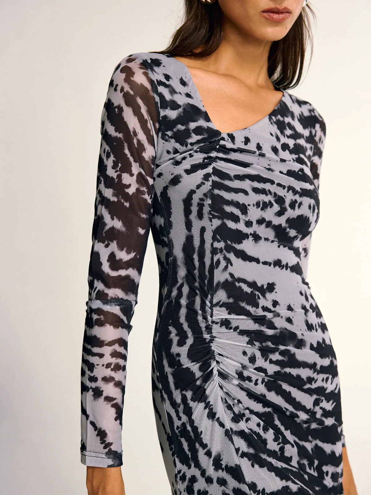Long Sleeve Ruched Abstract Print Dress sold by COMMENSE product image thumbnail 3