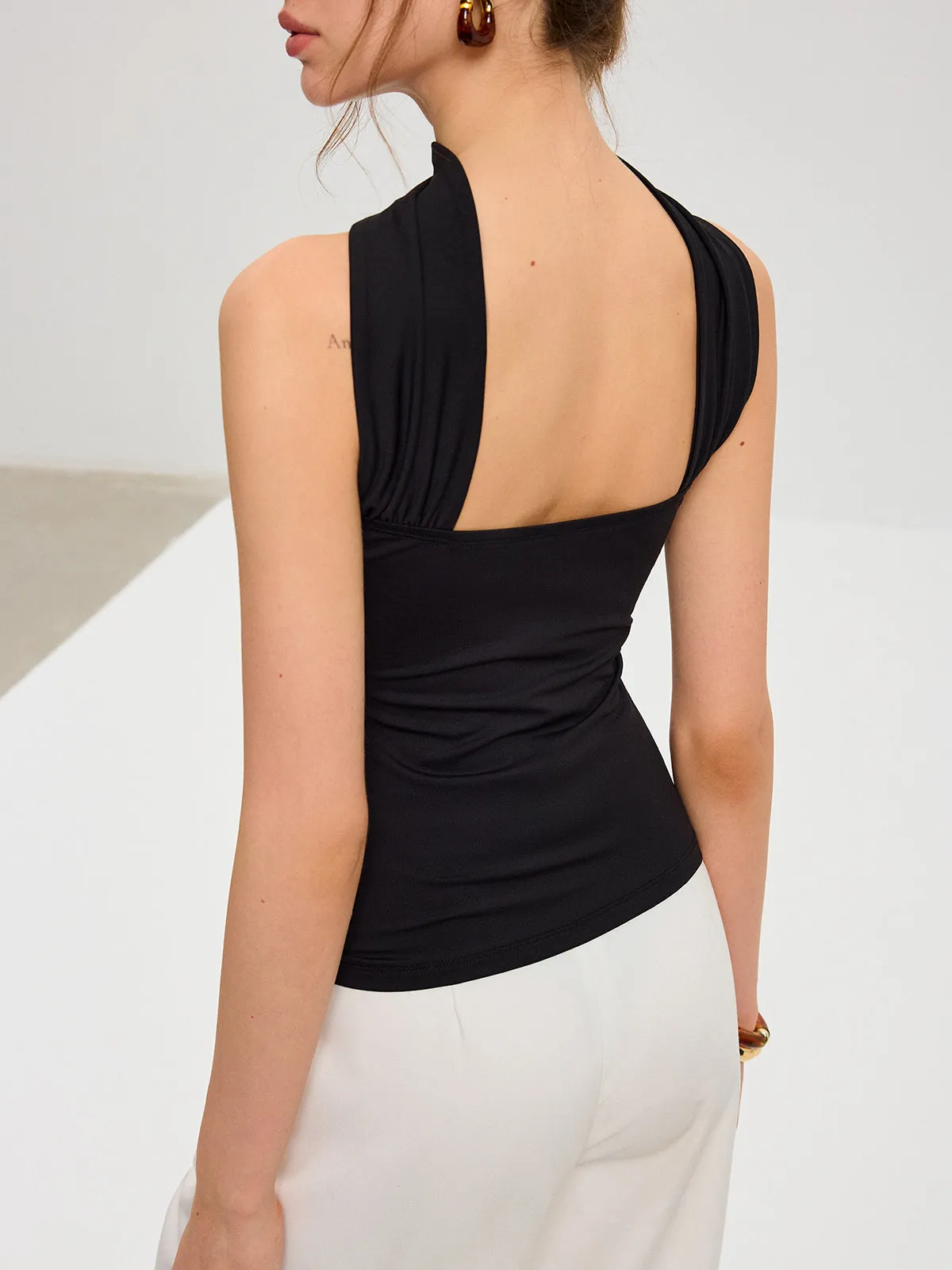 Bra-Free Halter Neck Backless Top sold by COMMENSE product image thumbnail 2