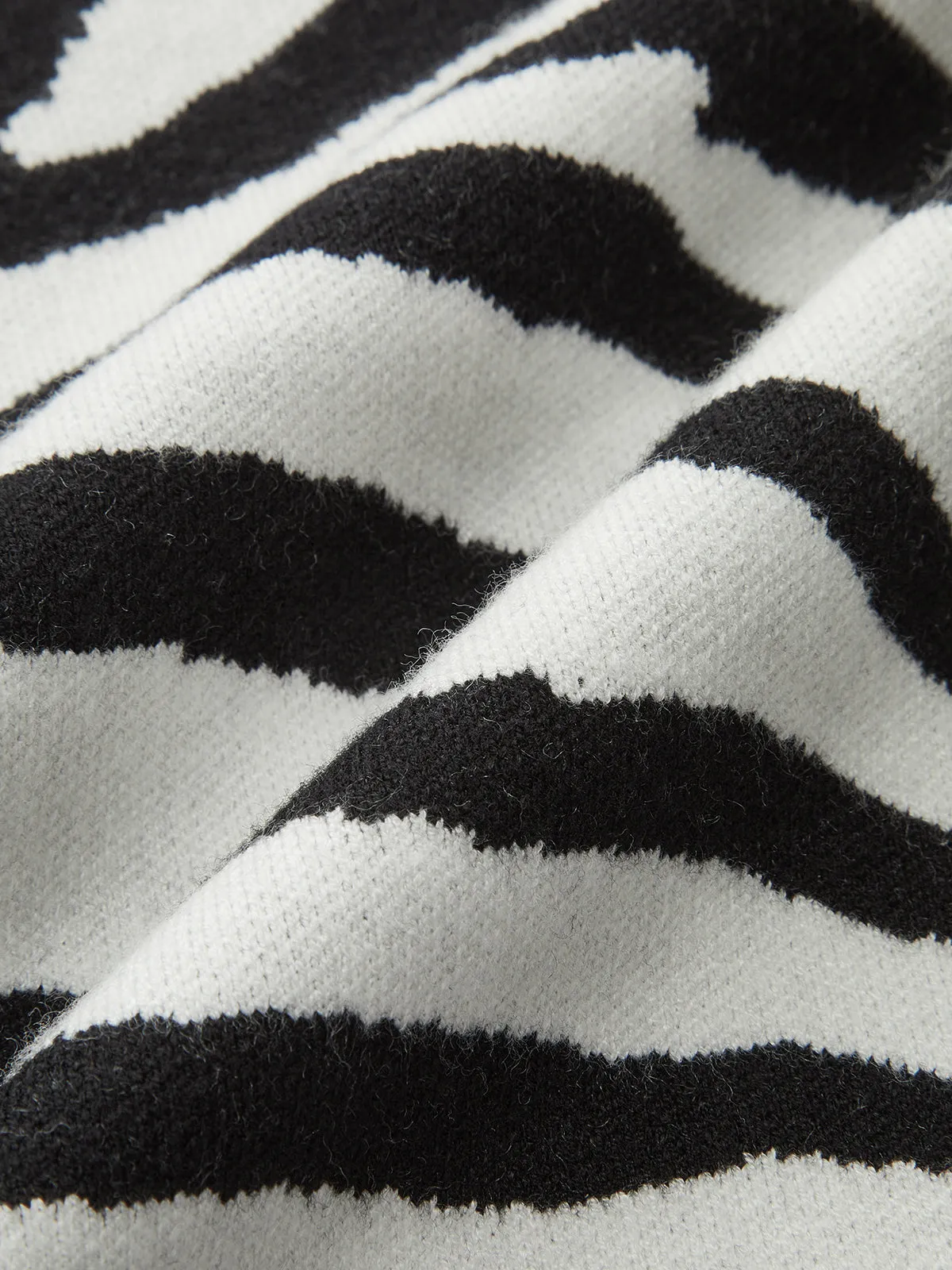 Zebra Print Puff Sleeve Cardigan sold by COMMENSE product image thumbnail 4