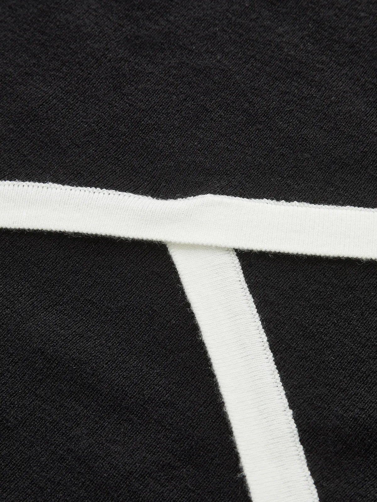 Asymmetric Contrast Trim Wool Blend Cropped Polo Top sold by COMMENSE product image thumbnail 5