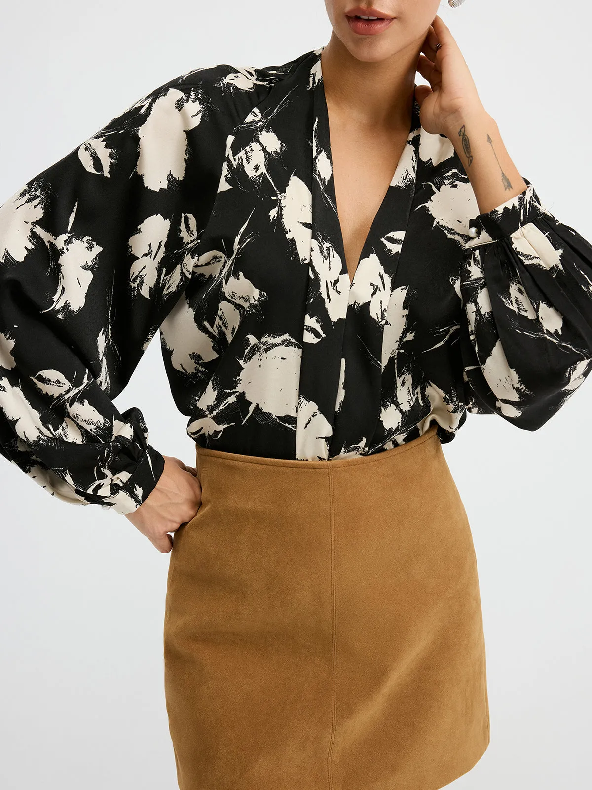 Lantern Sleeve Floral Print Shirt sold by COMMENSE product image thumbnail 3