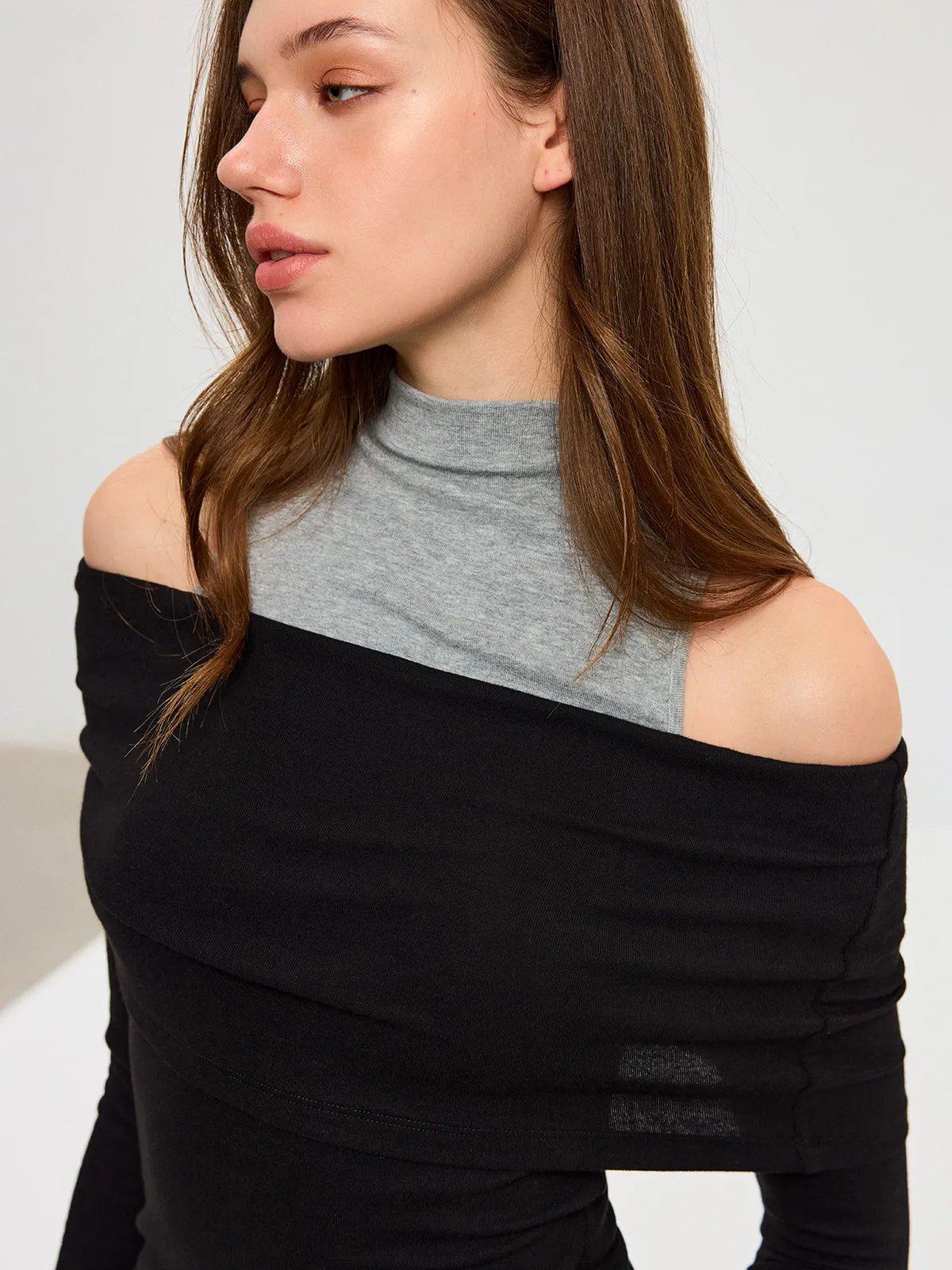 2 in 1 Contrast Panel Mock Neck Long Sleeve T-Shirt sold by COMMENSE product image thumbnail 2