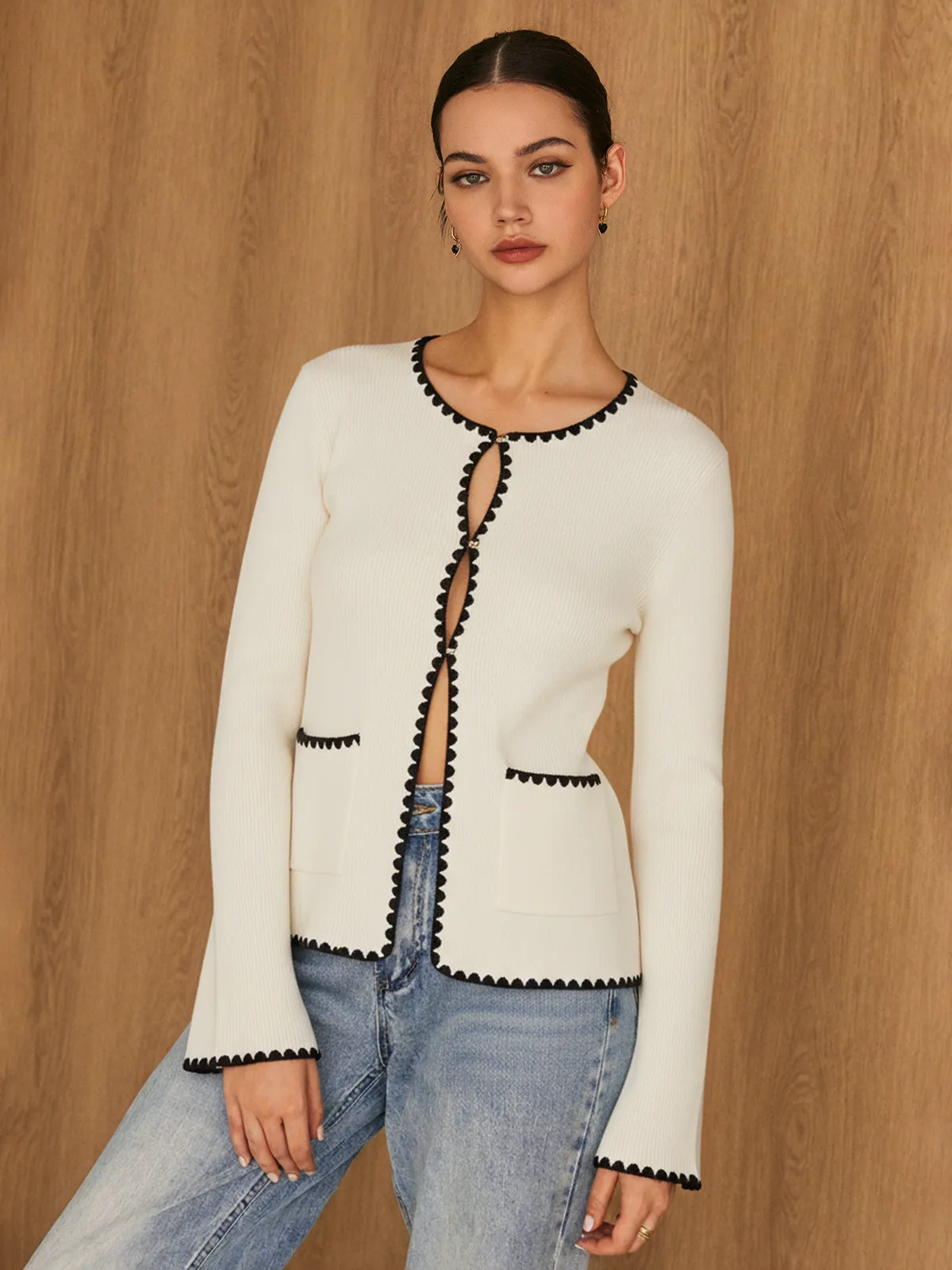 Contrast Scalloped Trim Knit Cardigan sold by COMMENSE
