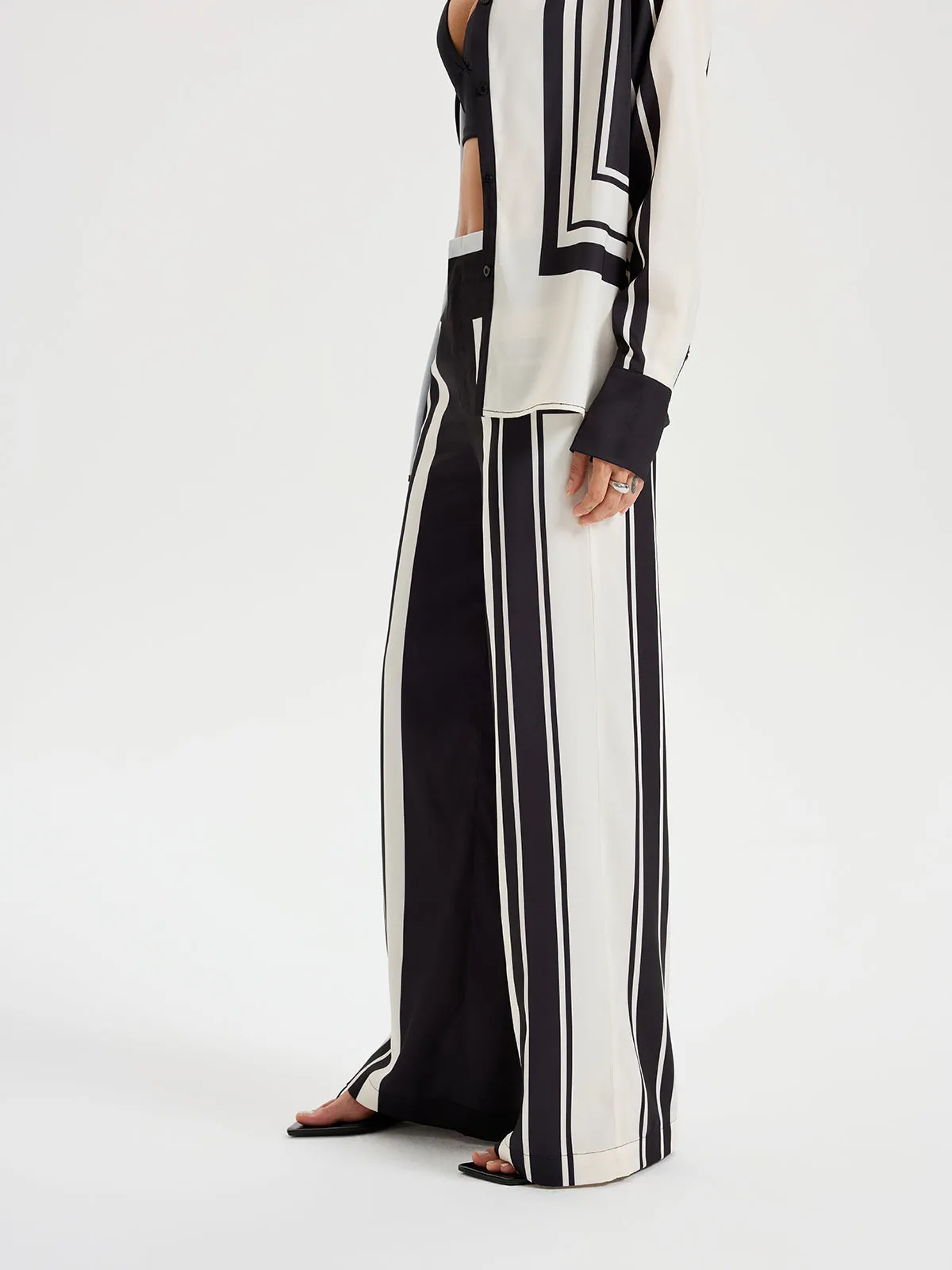 Contrast Striped Mid-Waist Wide-Leg Pants sold by COMMENSE product image thumbnail 4