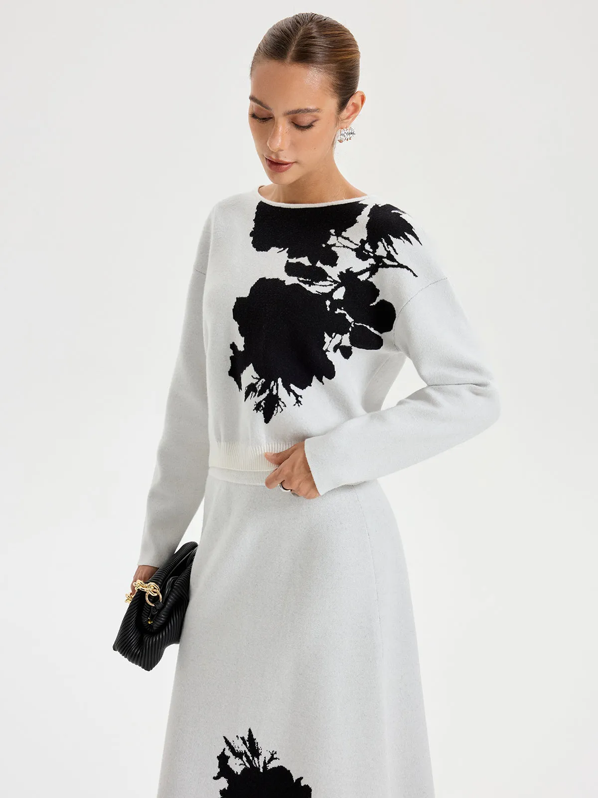 Ink-Wash Painting Pattern Round Neck Knit Top sold by COMMENSE product image thumbnail 2