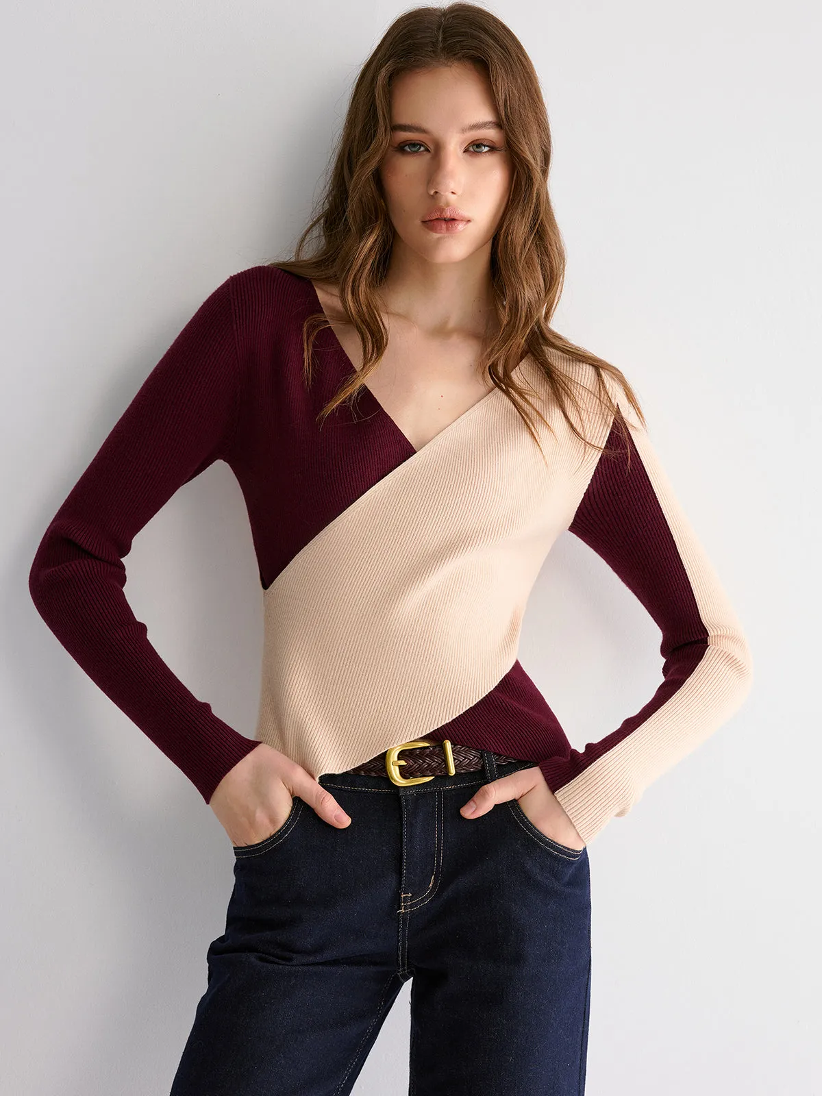 Two-Tone Asymmetrical-Hem Sweater sold by COMMENSE product image thumbnail 2