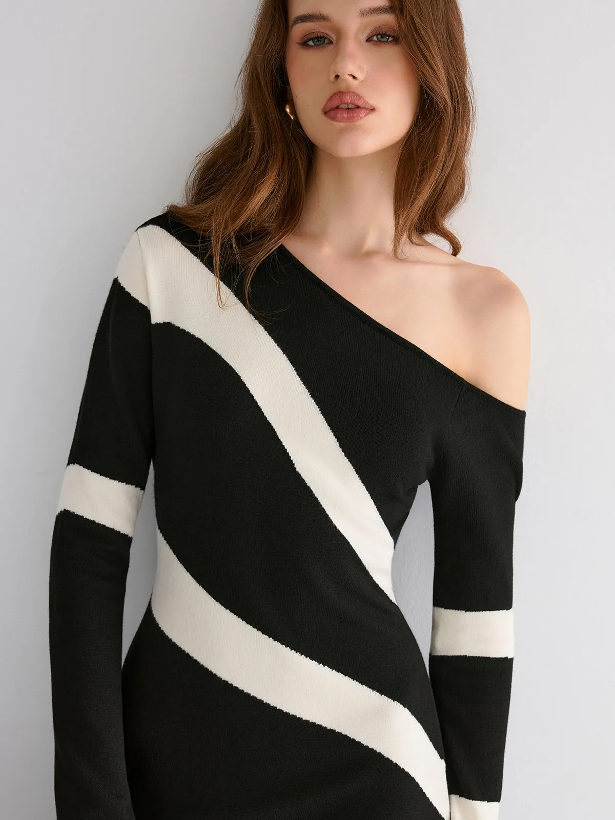 Striped Slit Off-Shoulder Maxi Dress sold by COMMENSE product image thumbnail 3