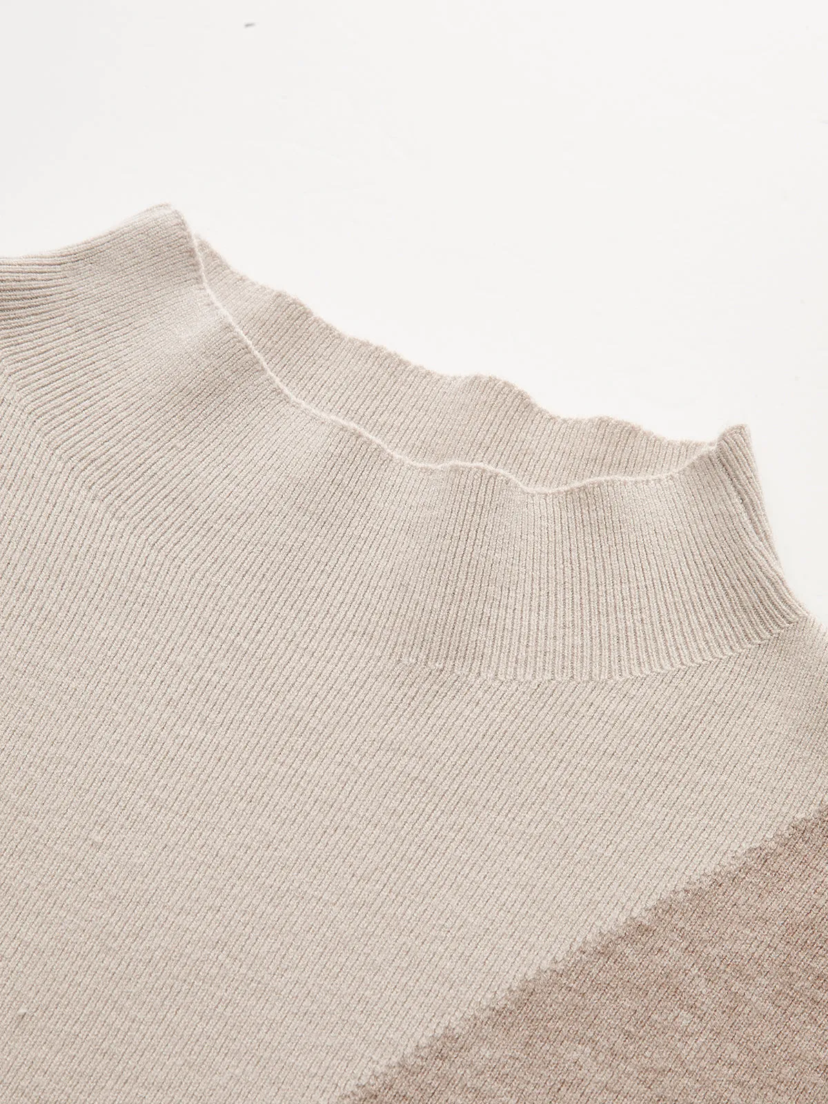 Color Block Mock Neck Fitted Knit Top sold by COMMENSE product image thumbnail 5