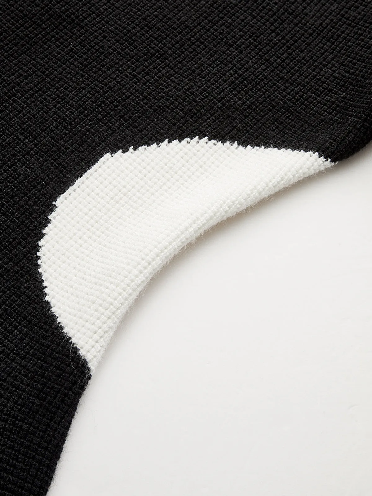 Contrast Ruffle Hem Button Cardigan sold by COMMENSE product image thumbnail 4