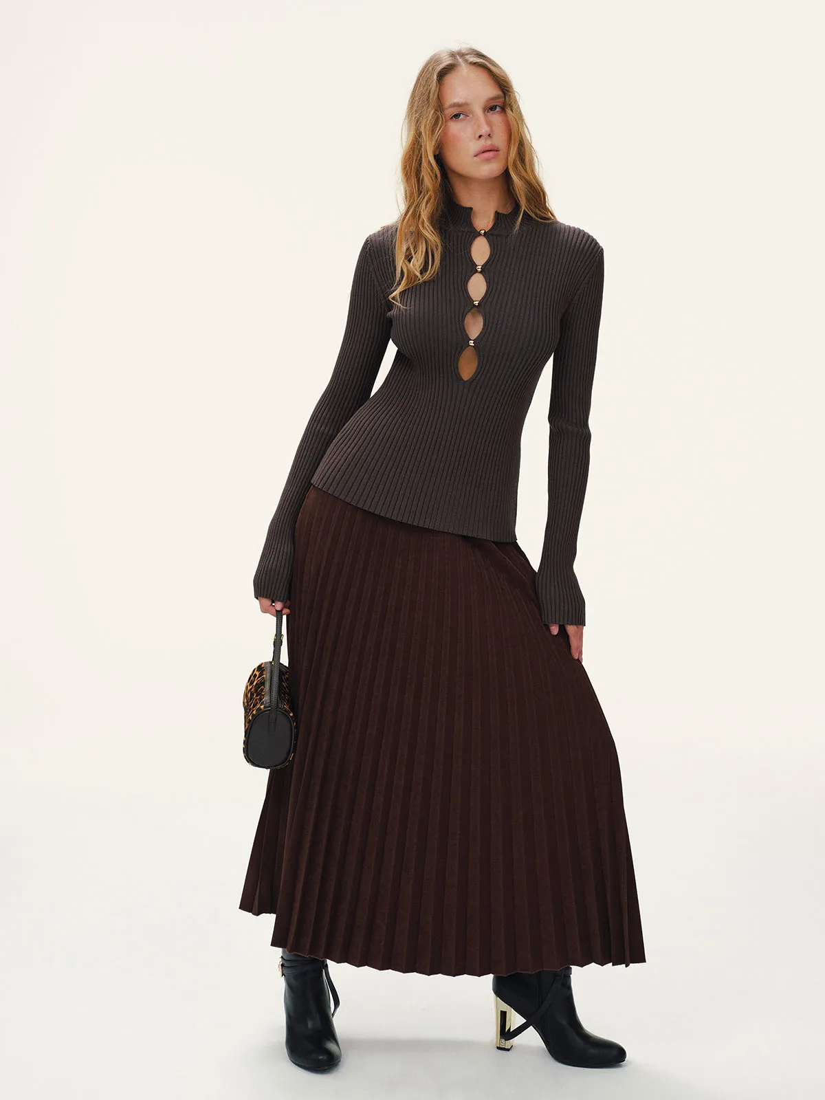 Metal Detail Cut-Out Mock Neck Fitted Sweater sold by COMMENSE product image thumbnail 4