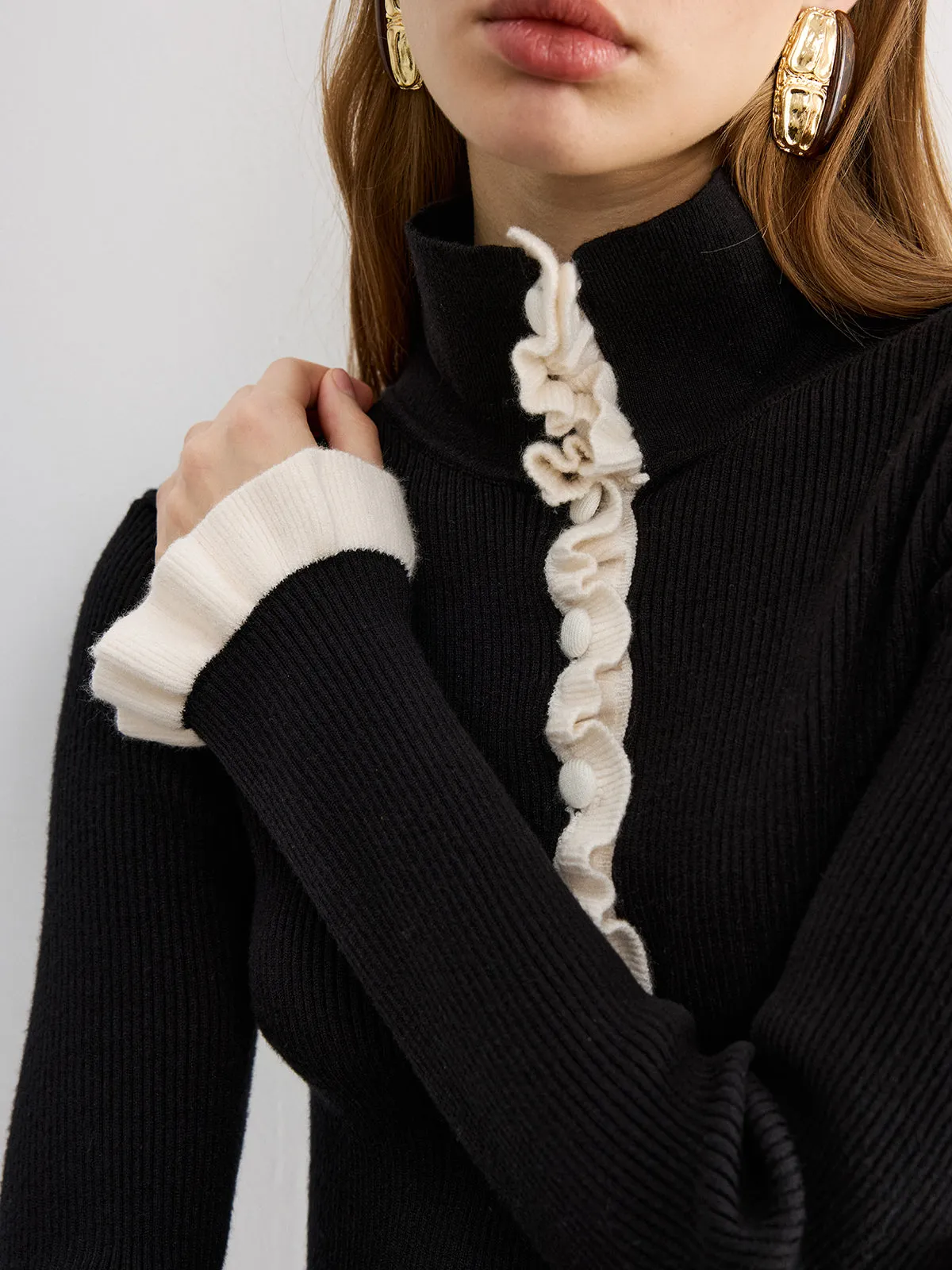 Contrast Ruffled Knit Top and Mini Skirt Set sold by COMMENSE product image thumbnail 3