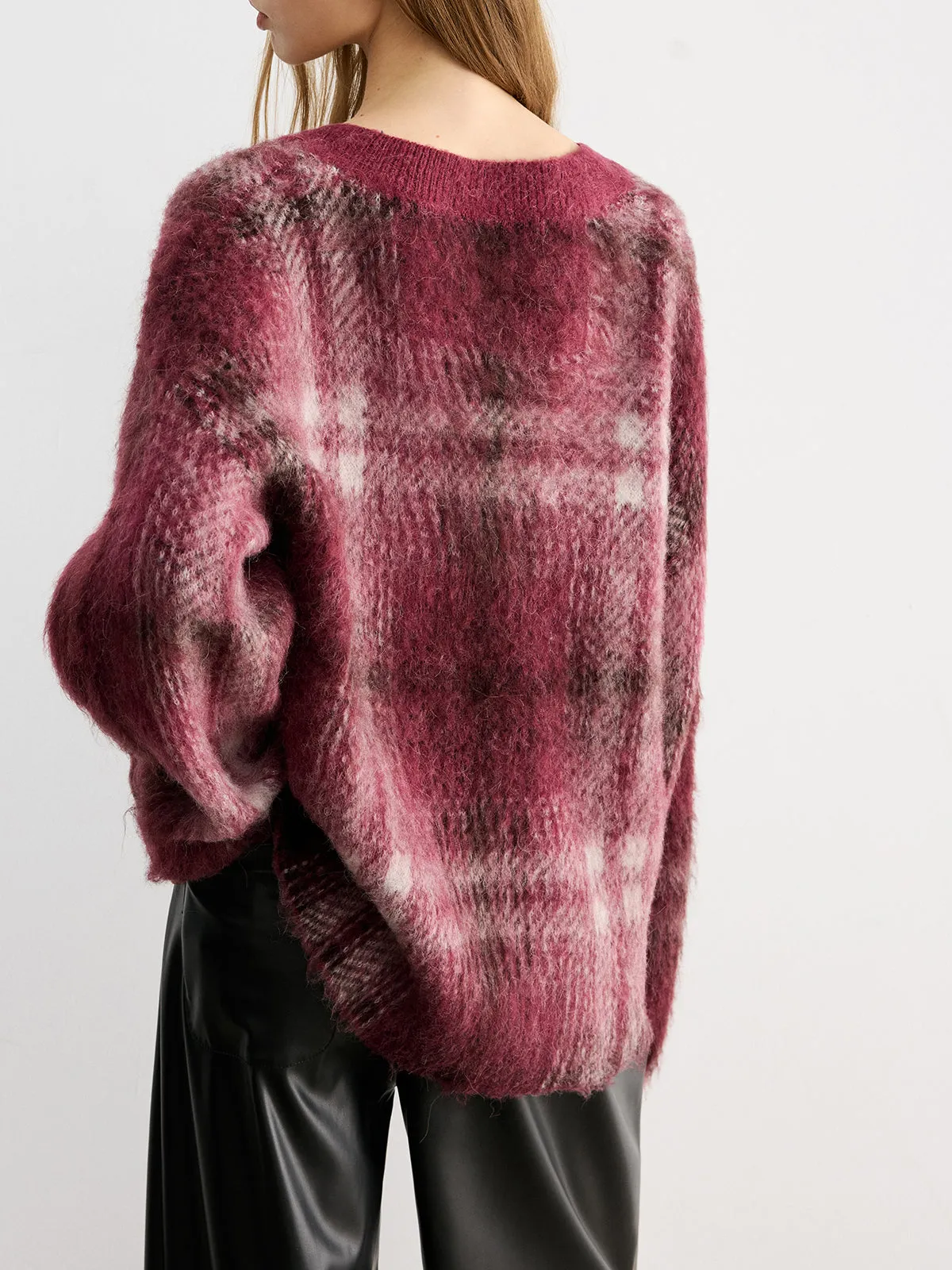 Plaid V-Neck Wool-Blend Sweater sold by COMMENSE product image thumbnail 5