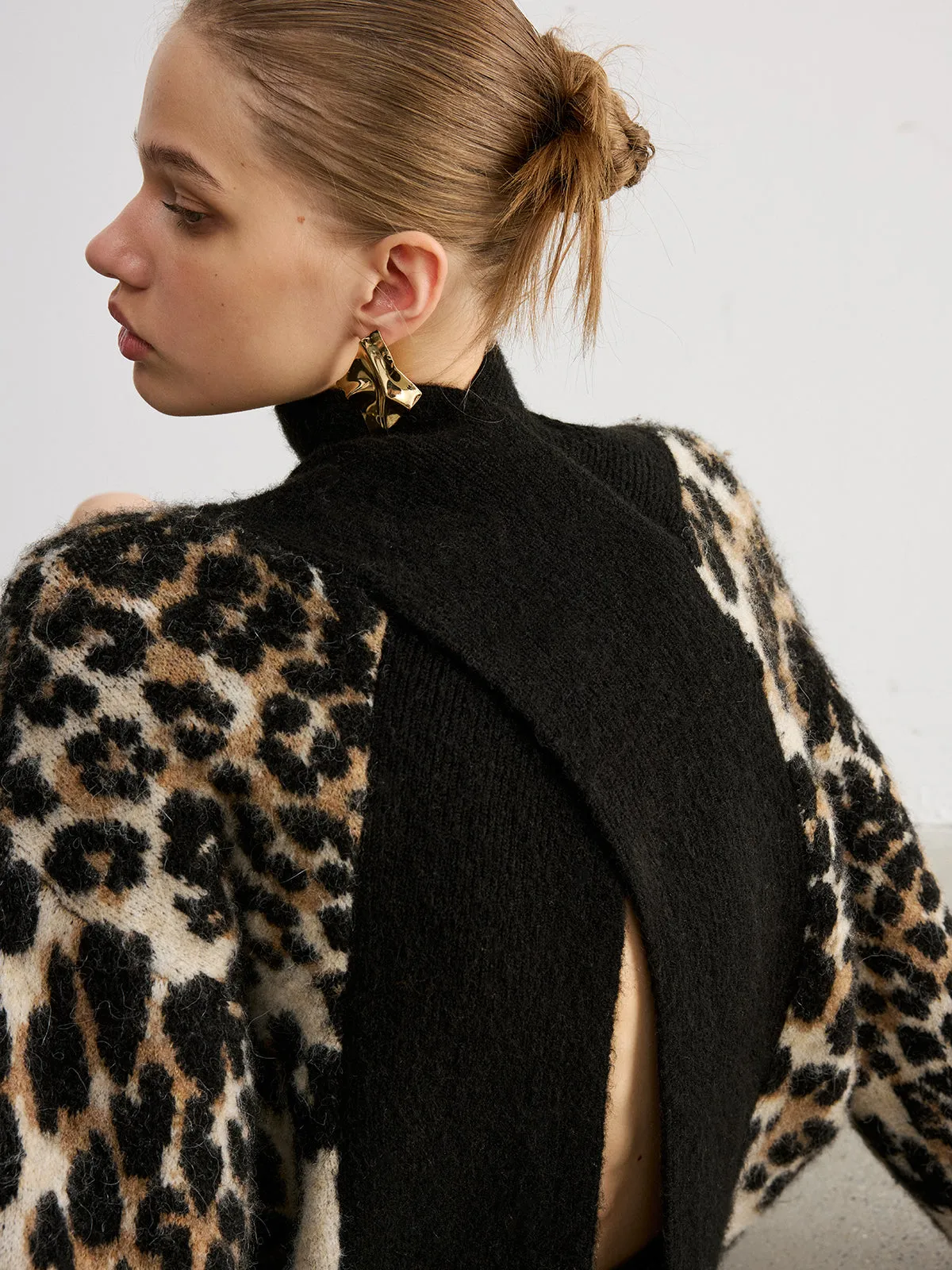 Wool Blend Leopard Turtleneck Knit Top sold by COMMENSE product image thumbnail 5