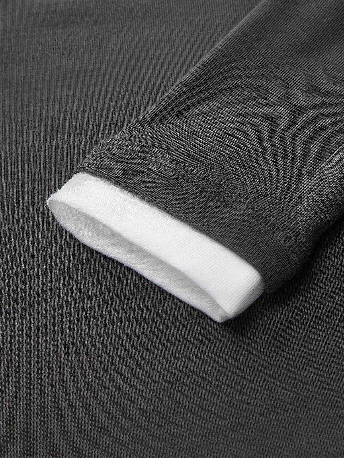 Contrast Collar Fitted Long-Sleeve Top sold by COMMENSE product image thumbnail 4