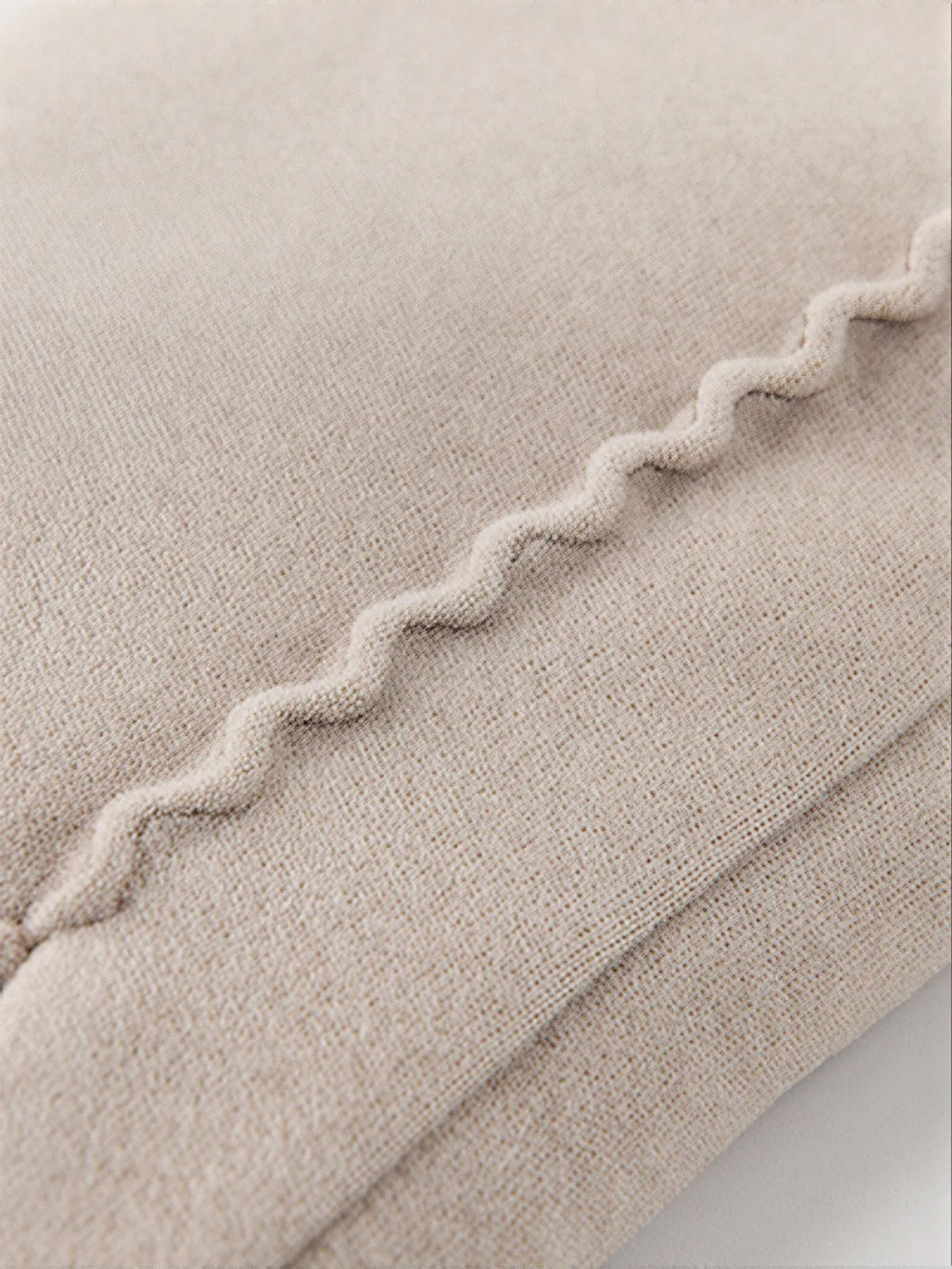 Fur Cuff Heart Stitch Gloves sold by COMMENSE product image thumbnail 3