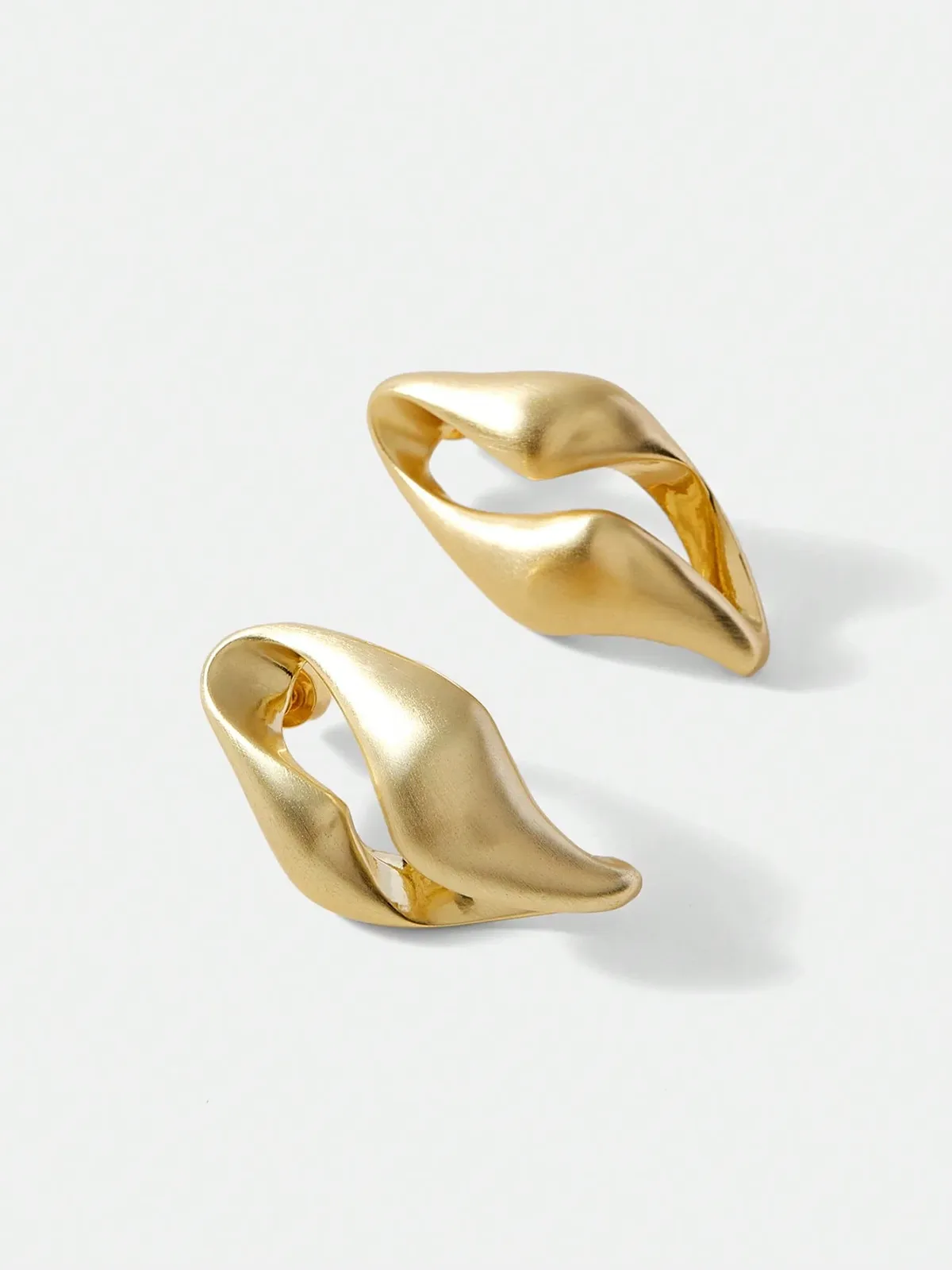 Twisted Sculptural Hoop Earrings sold by COMMENSE product image thumbnail 4