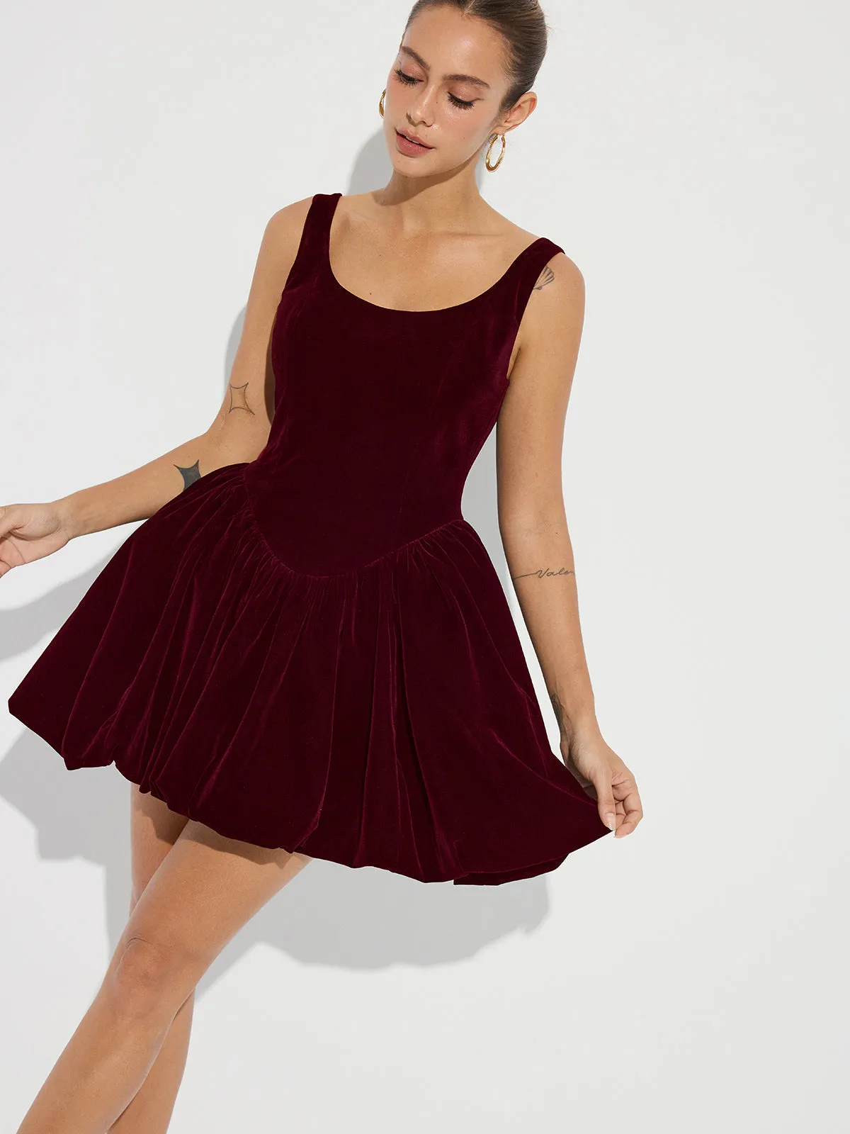 Bubble Hem Velvet Strappy Mini Dress sold by COMMENSE product image thumbnail 4