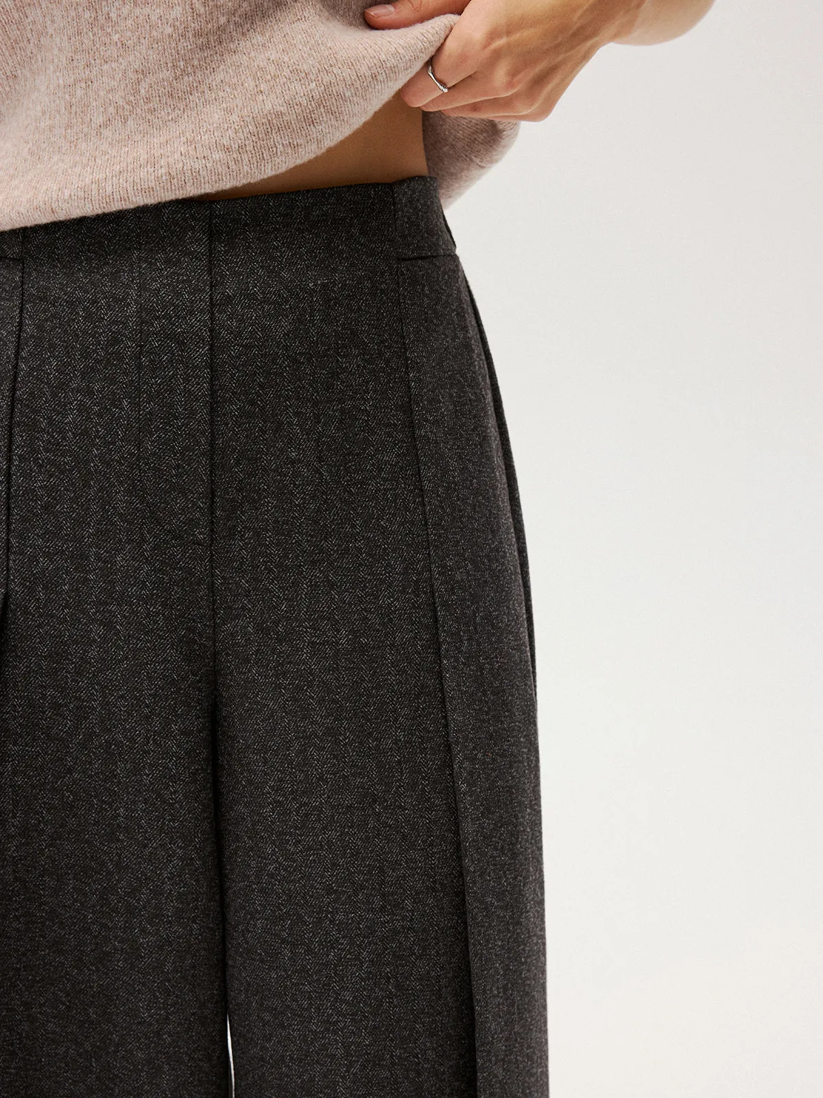 Elastic Waist Pleated Wide Leg Pants sold by COMMENSE product image thumbnail 4